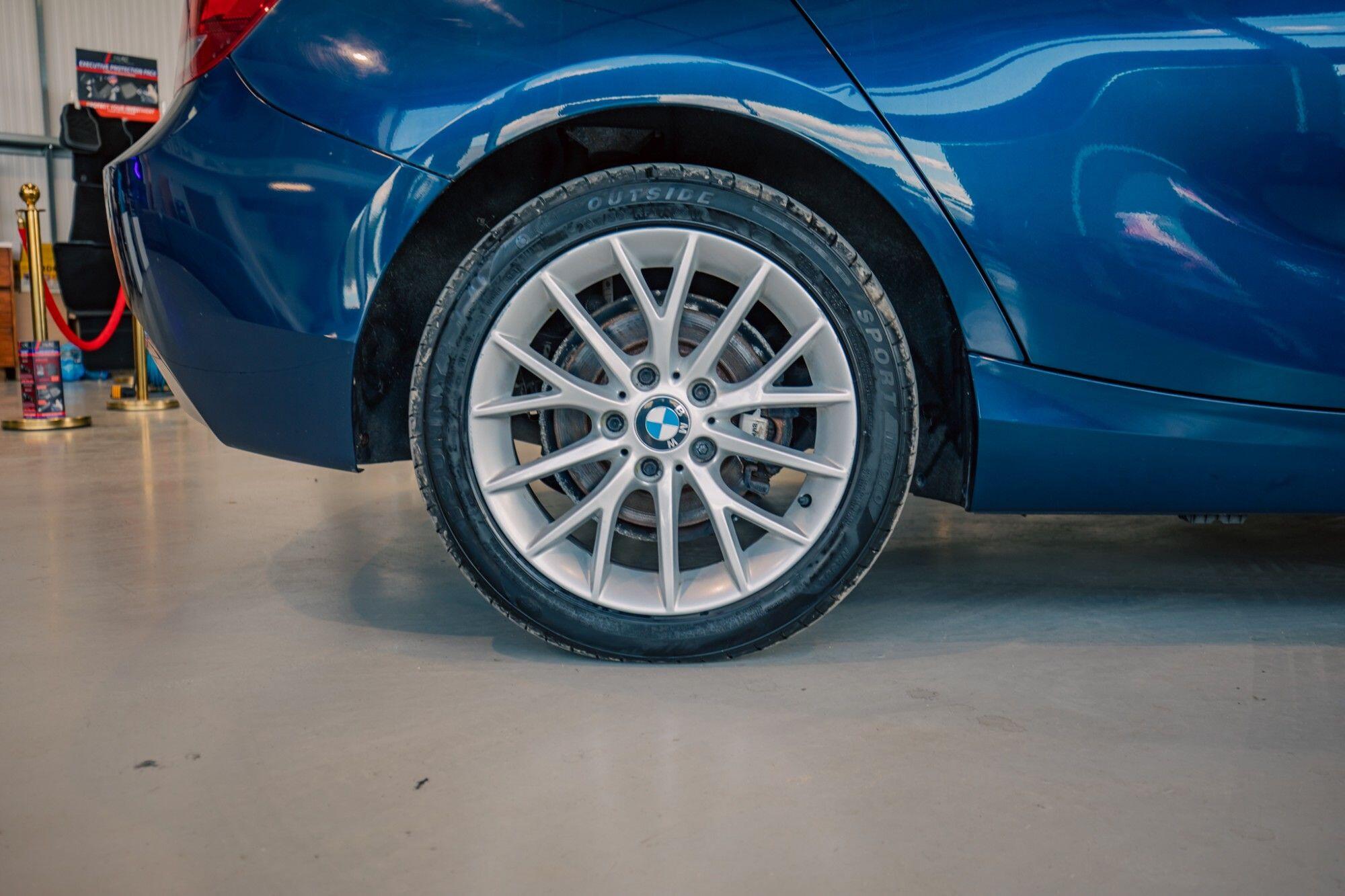 BMW 1 Series view 7