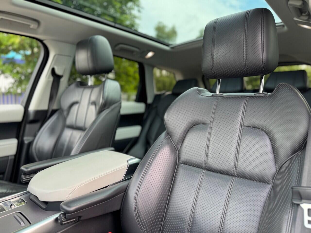 Land Rover Range Rover Sport view 31