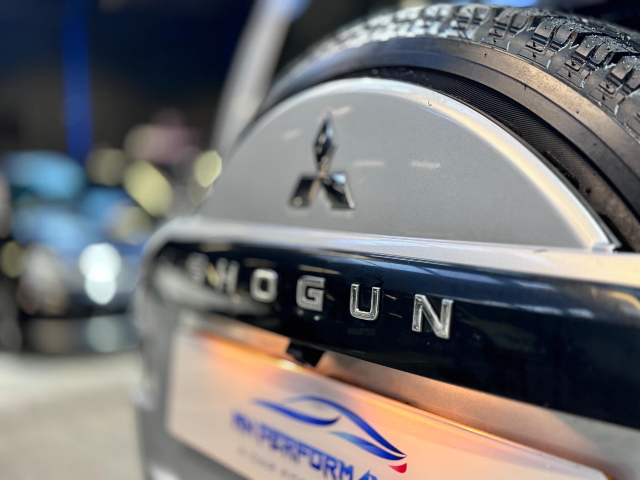 Mitsubishi Shogun view 84