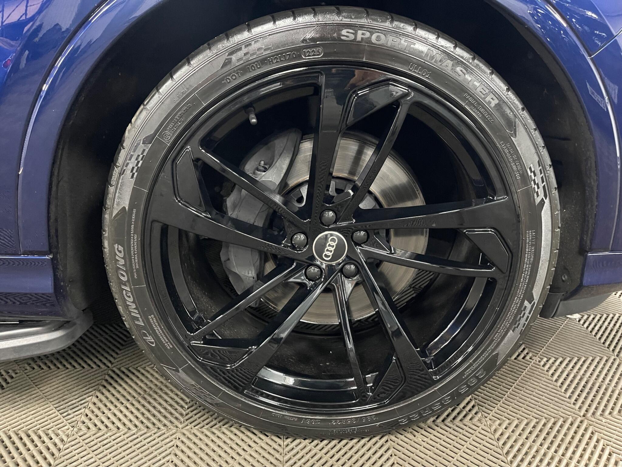Audi Q7 view 51