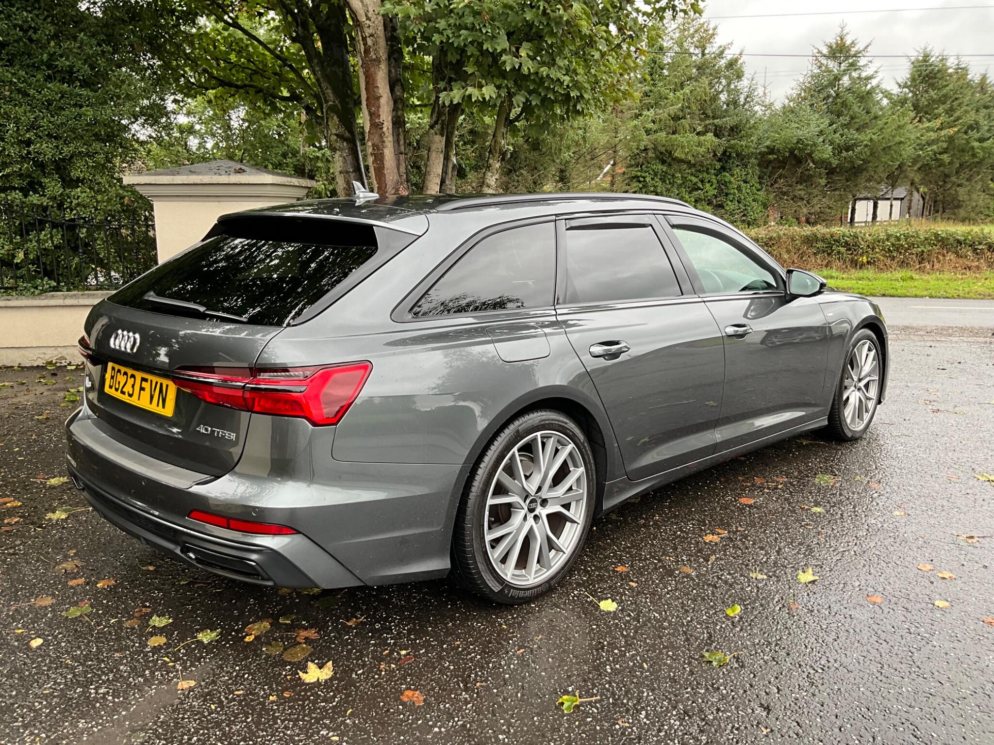 Audi A6 Avant view 5