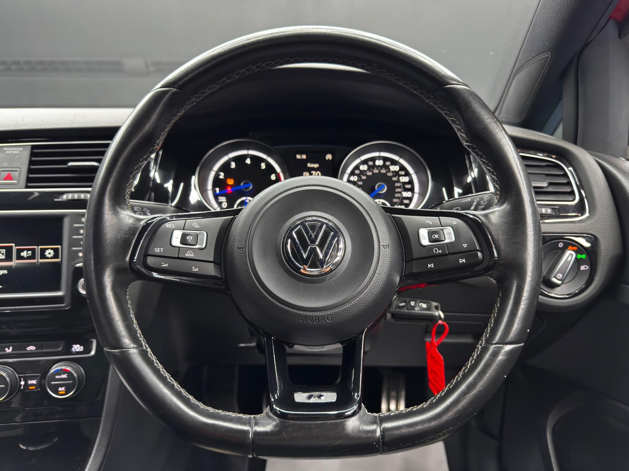 Volkswagen Golf view 18