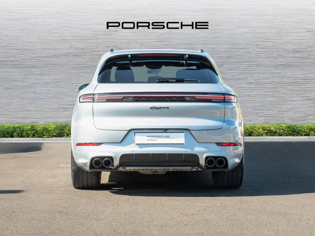 Porsche Cayenne view 7