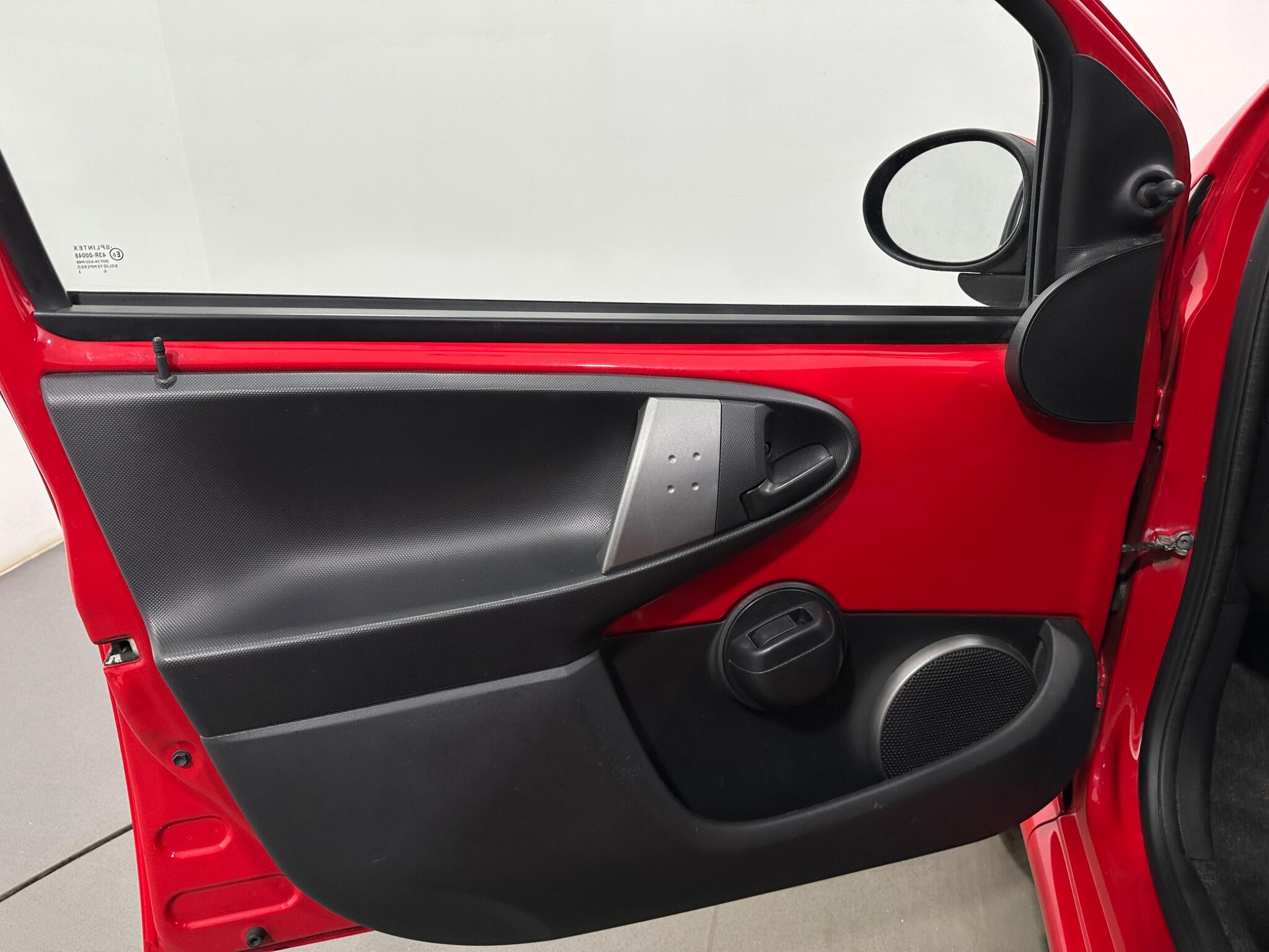 Toyota Aygo view 27