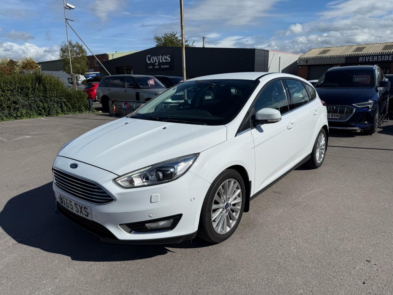Ford Focus view 10