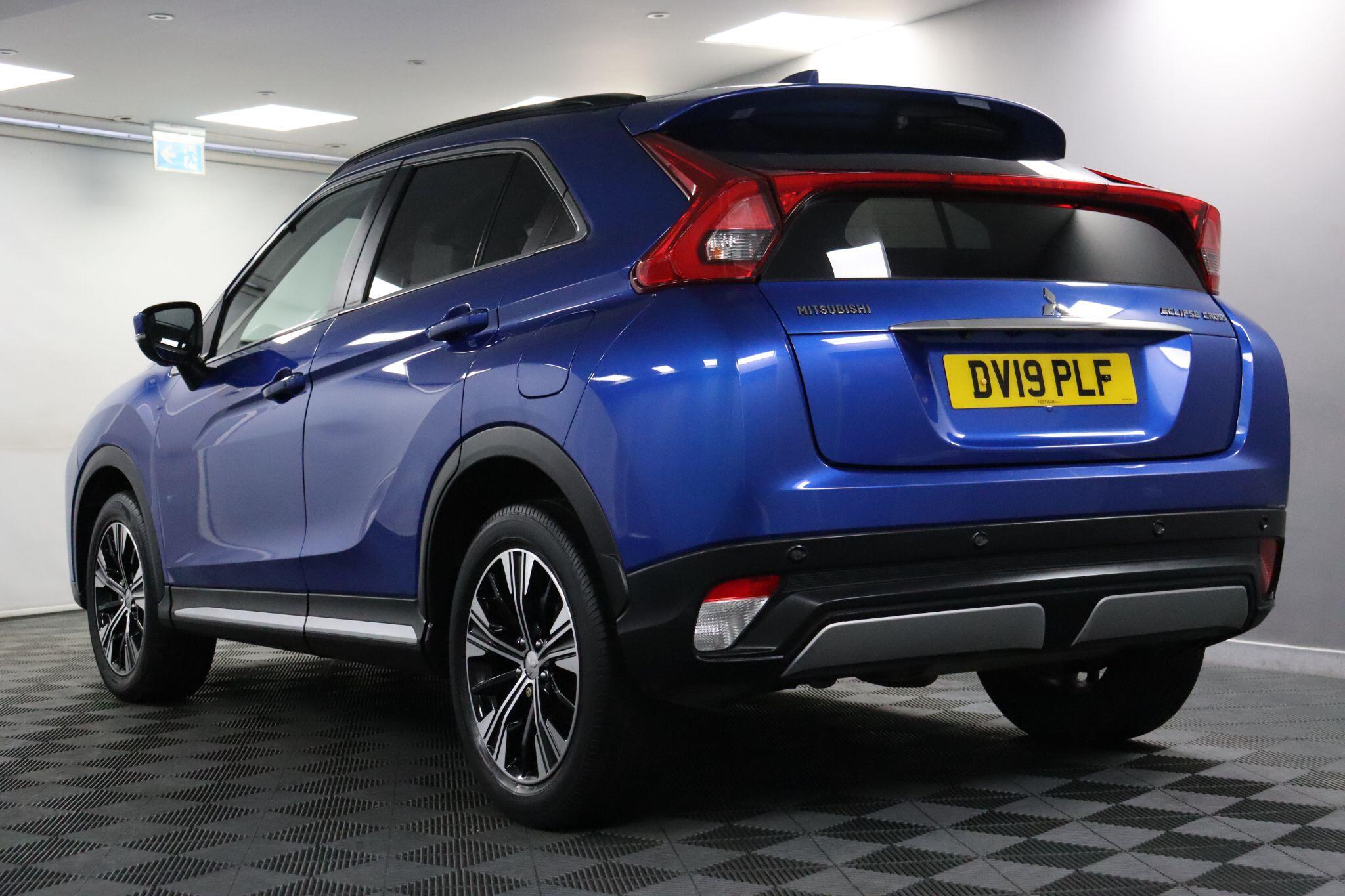 Mitsubishi Eclipse Cross view 26