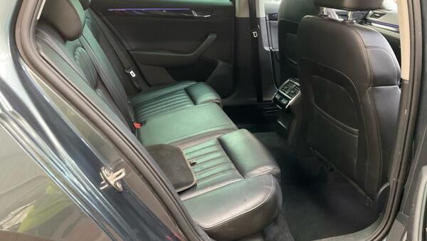 Skoda Superb view 4