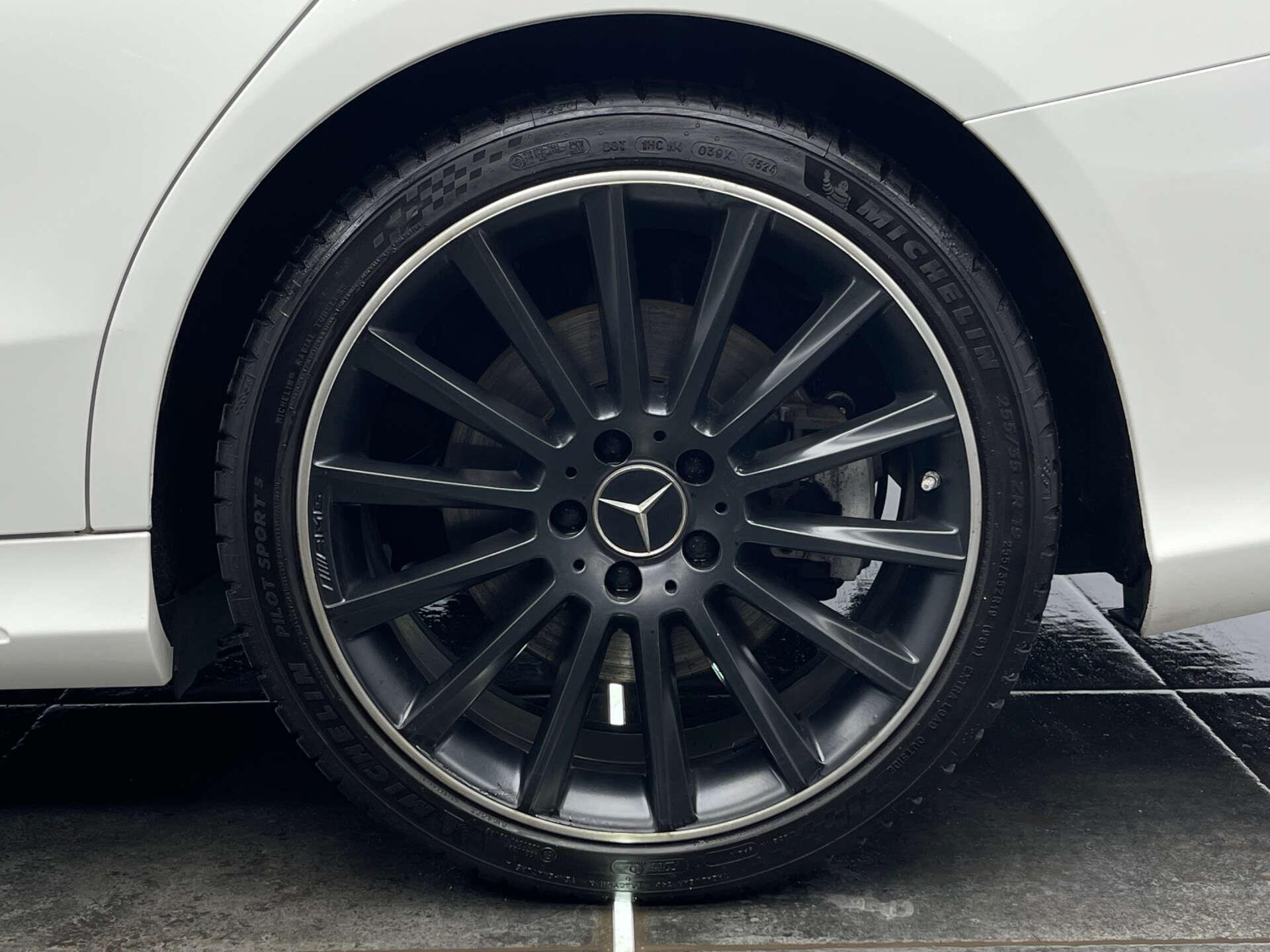 Mercedes-Benz C Class view 51
