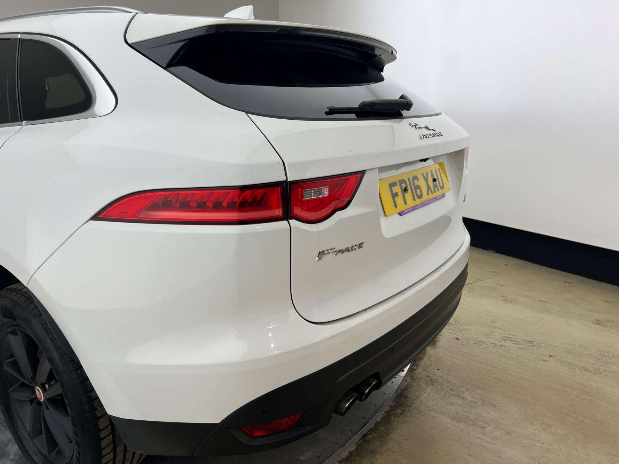 Jaguar F-Pace view 59