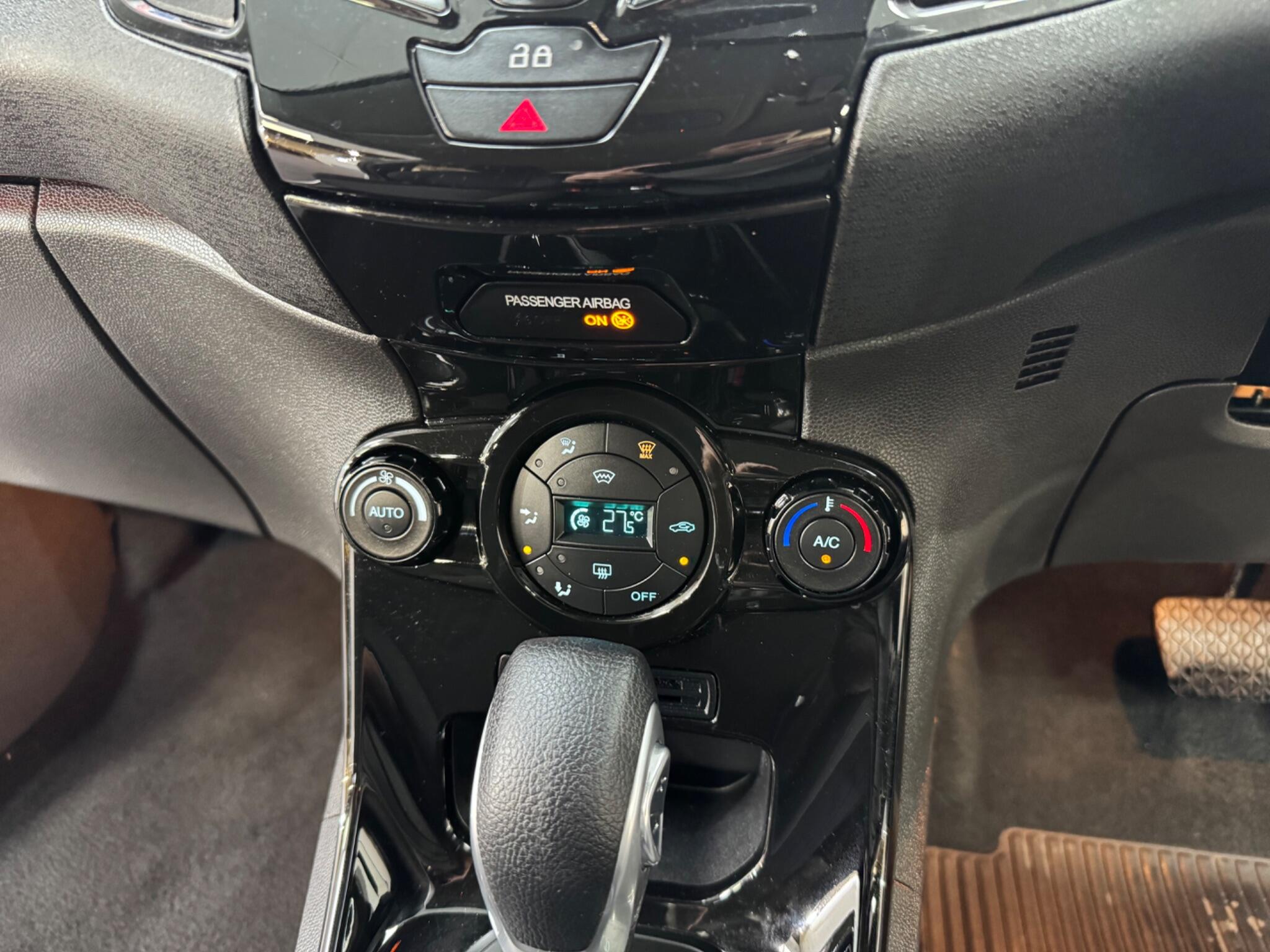 Ford Fiesta view 29