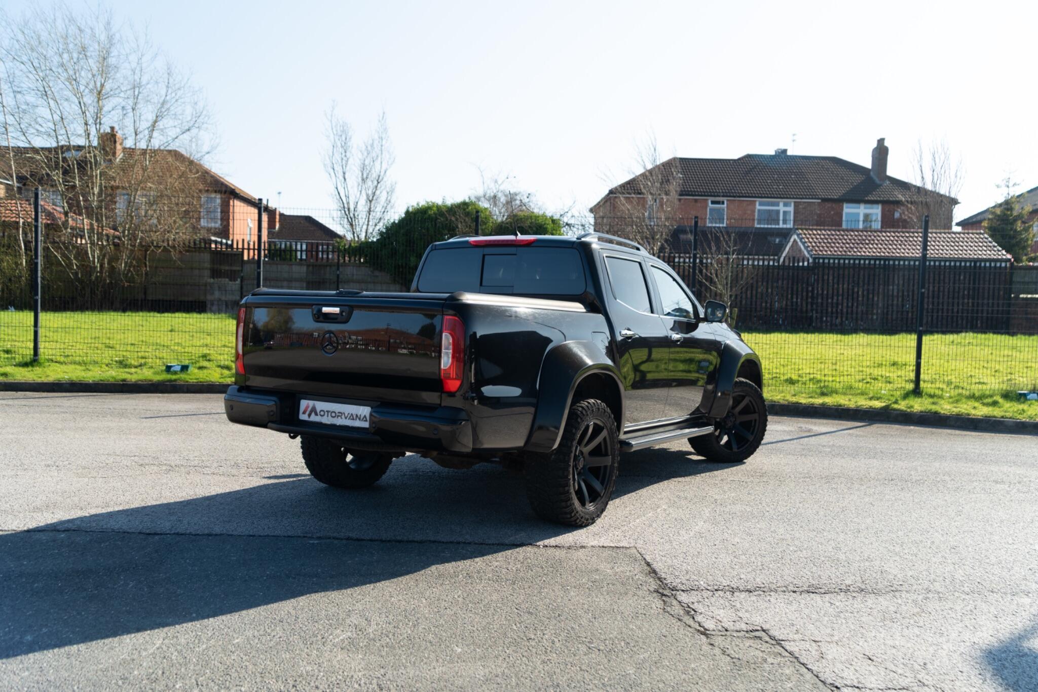 Mercedes-Benz X-Class view 23