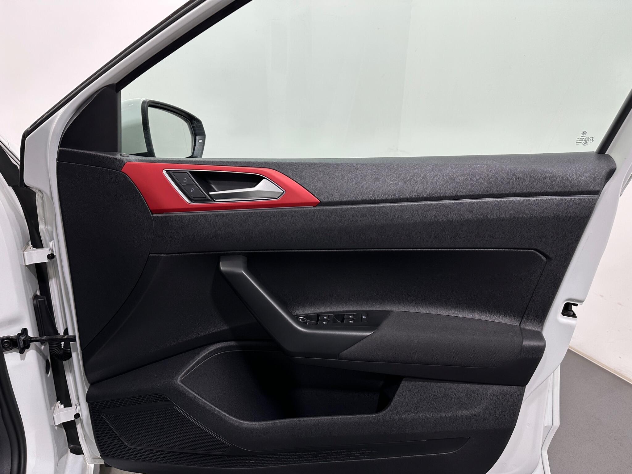 Volkswagen Polo view 33