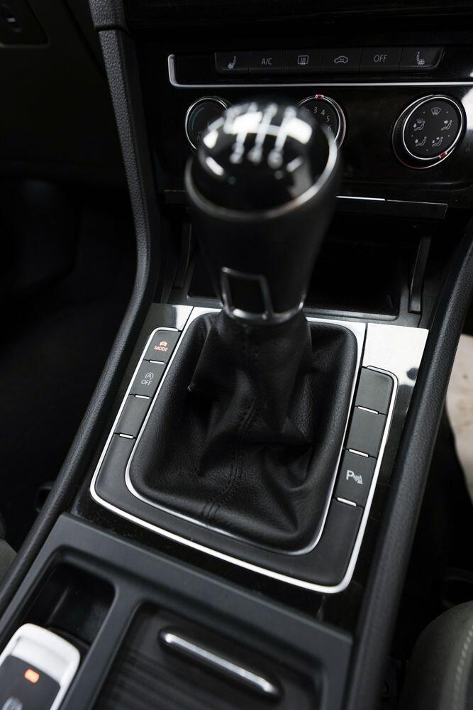 Volkswagen Golf view 18