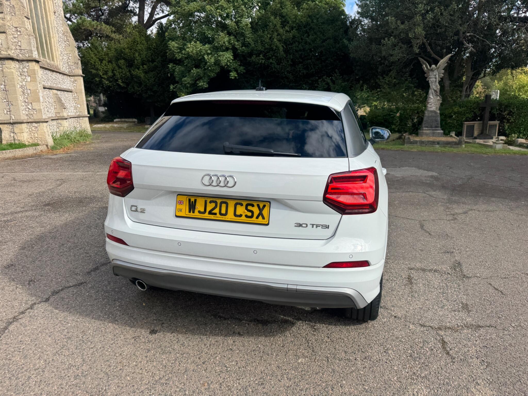 Audi Q2 view 17