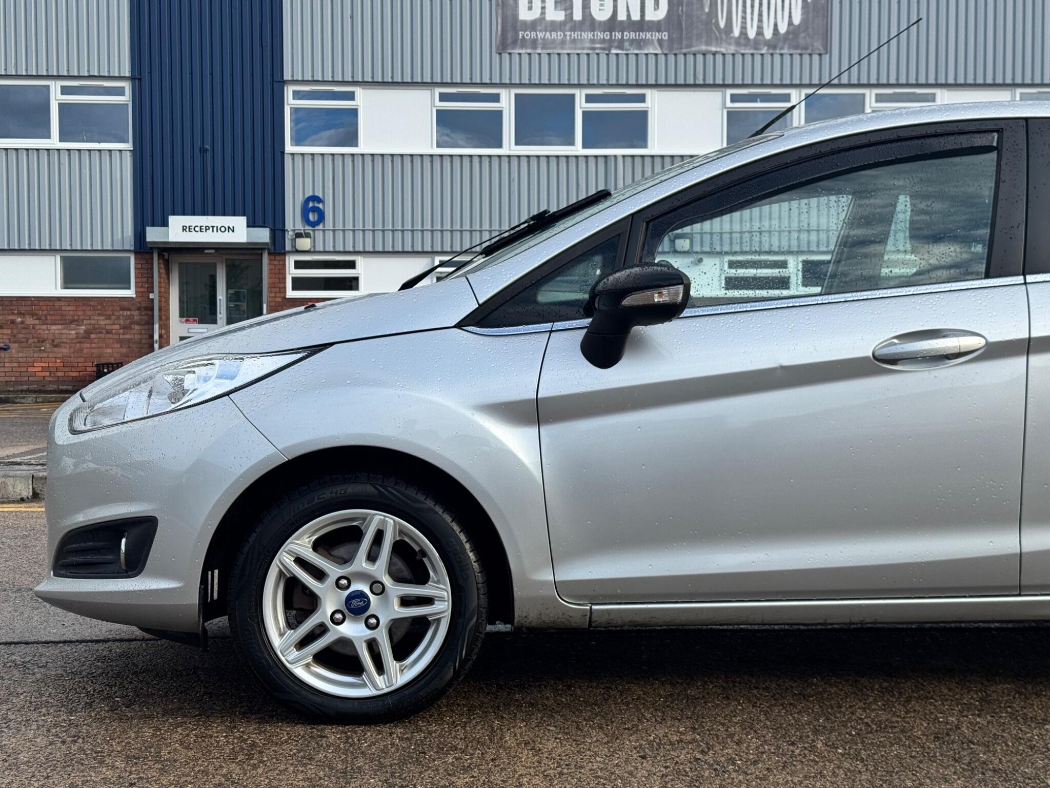 Ford Fiesta view 48