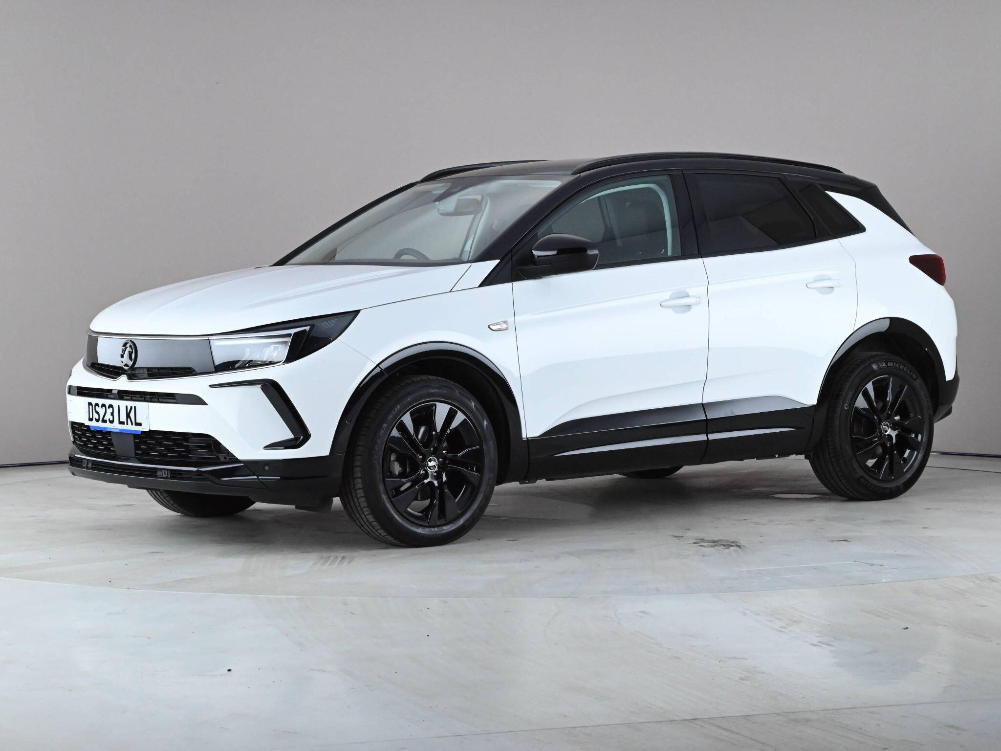 Vauxhall Grandland view 2