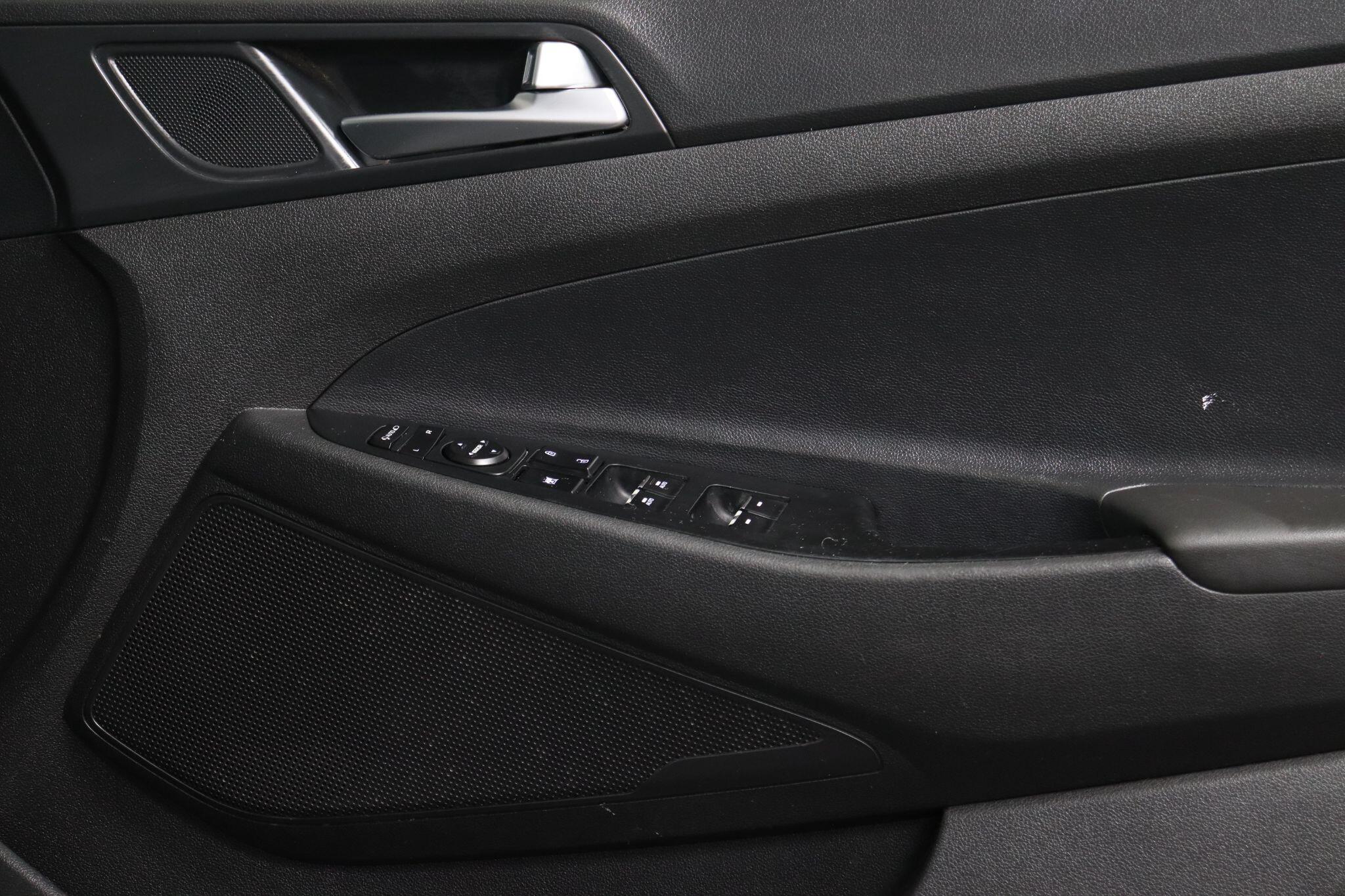 Hyundai Tucson view 33