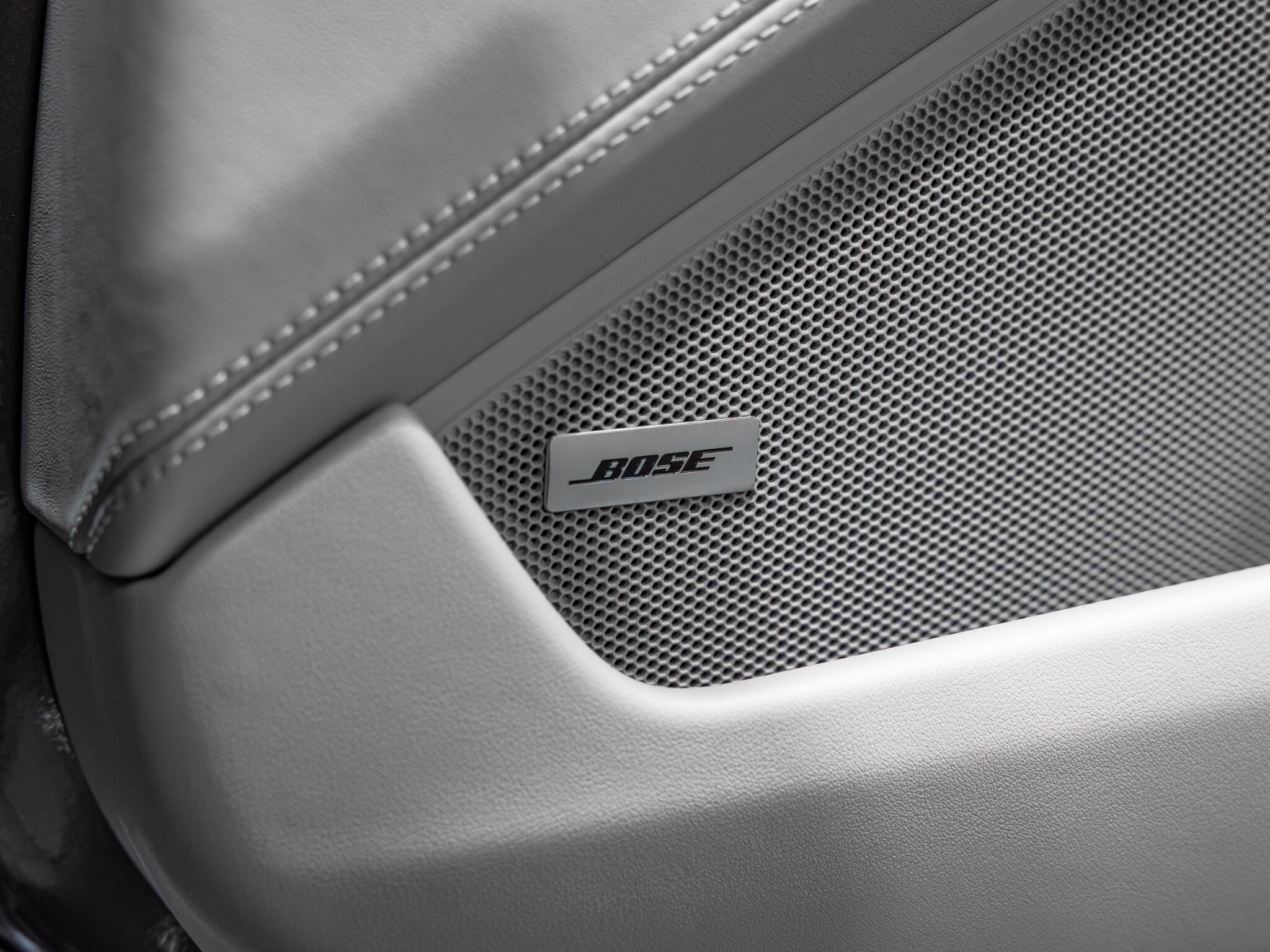 Porsche 911 view 31