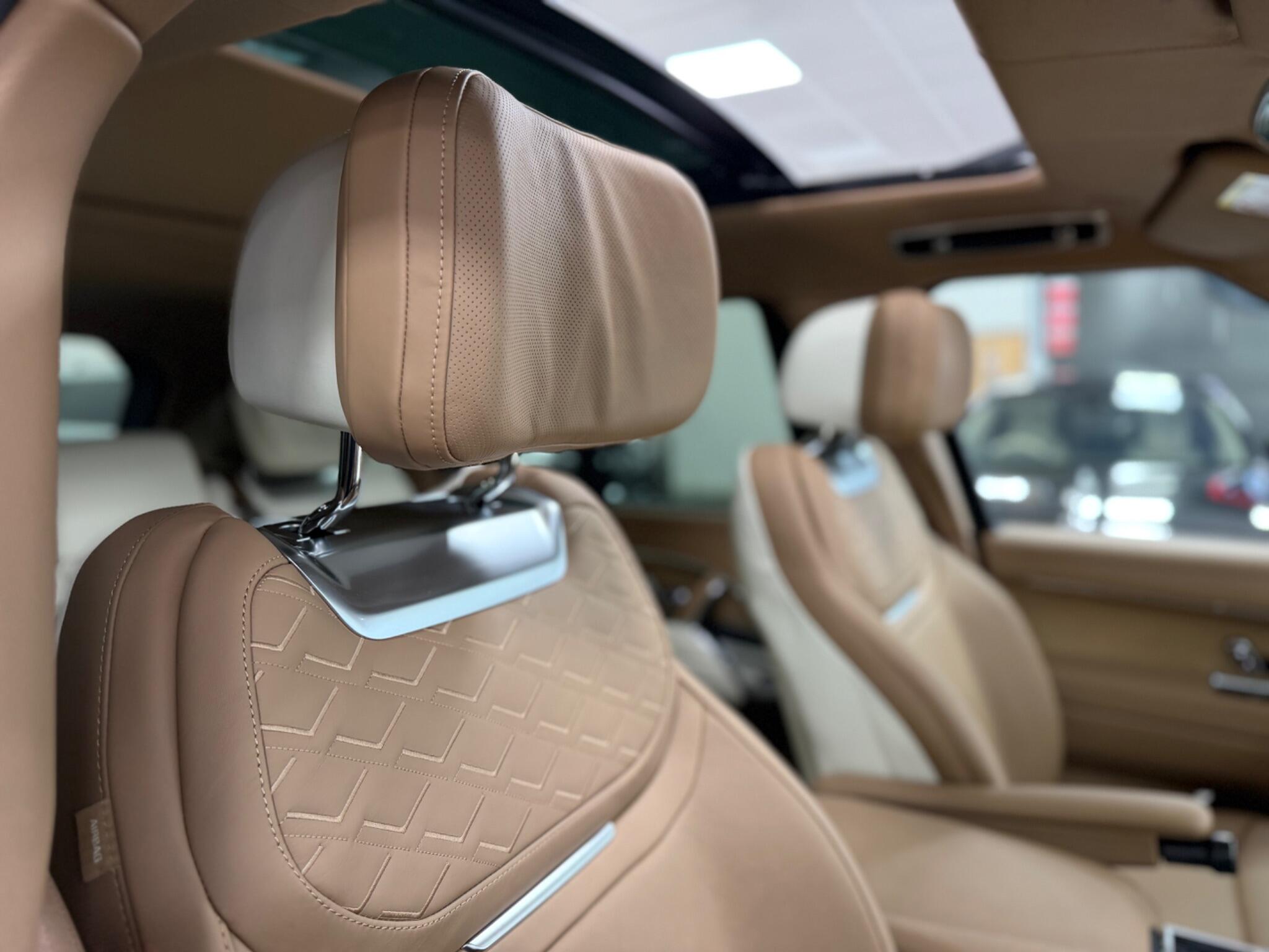 Land Rover Range Rover view 12