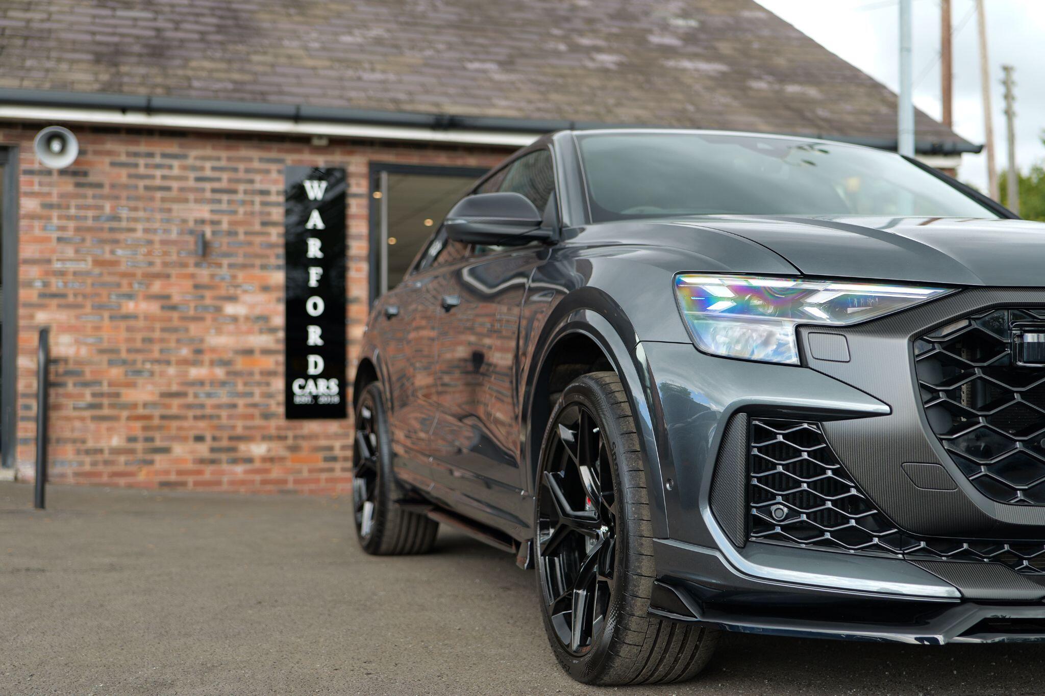Audi RSQ8 view 10