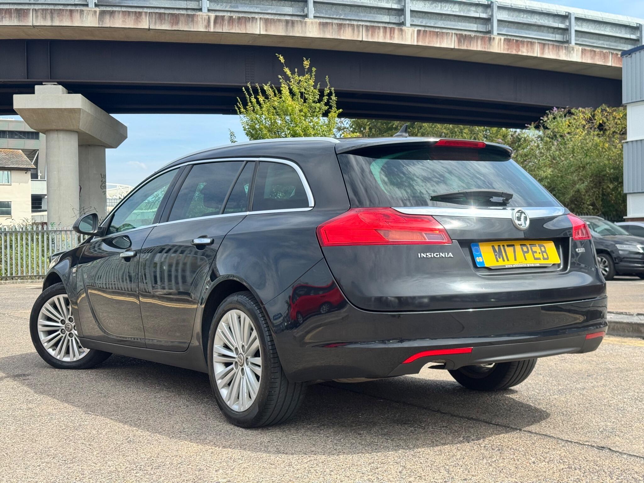 Vauxhall Insignia view 8
