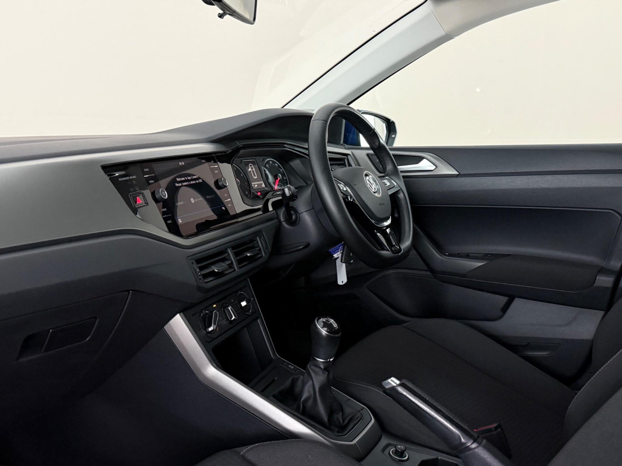 Volkswagen Polo view 12