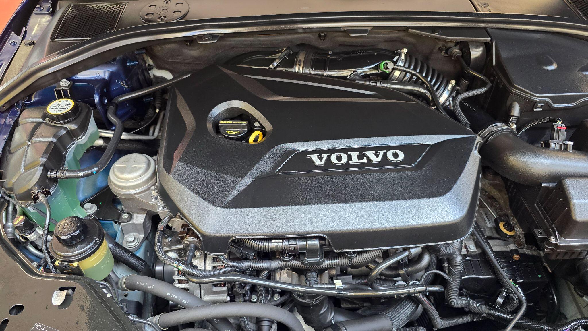 Volvo V70 view 26