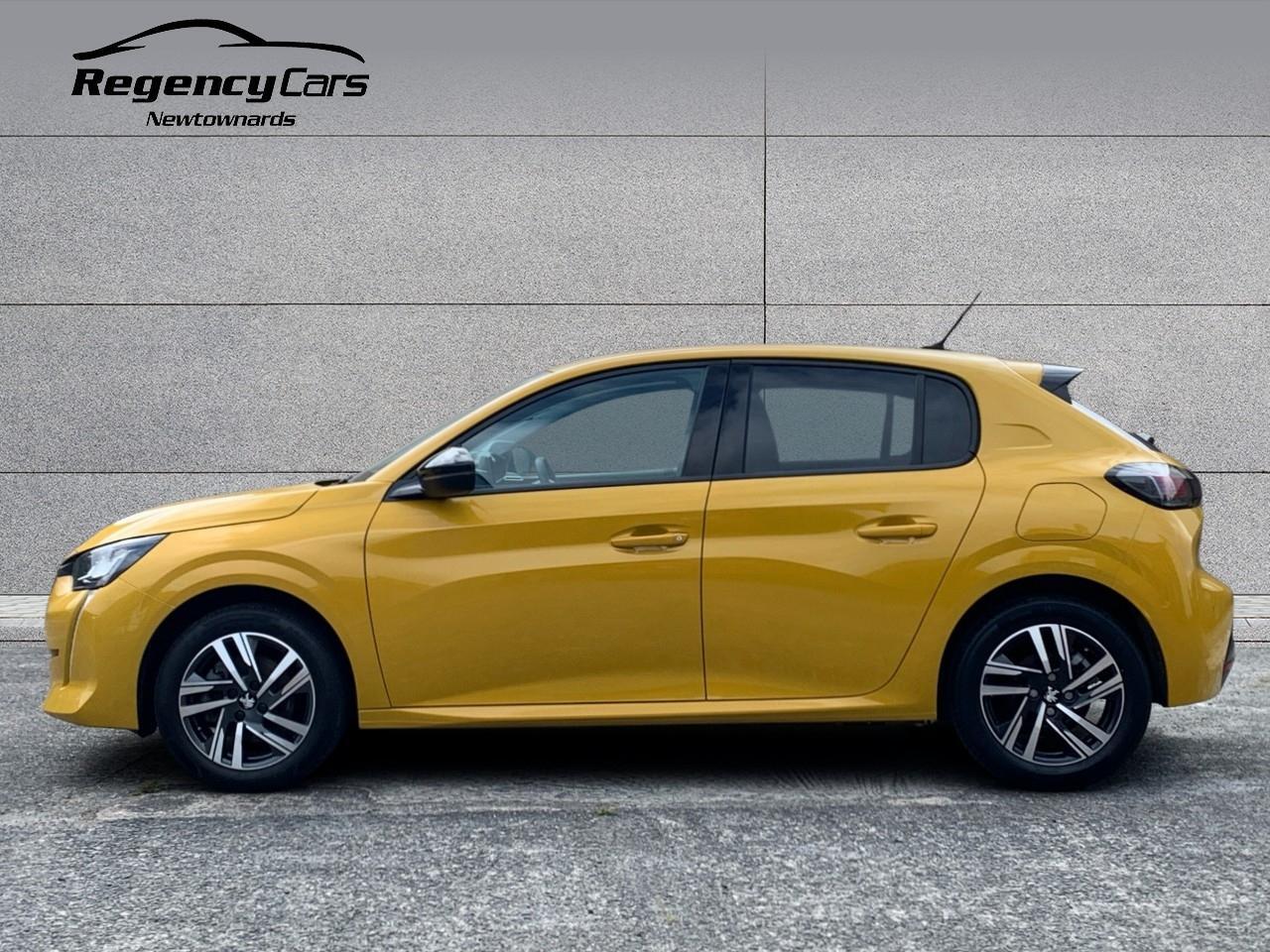 Peugeot 208 view 5
