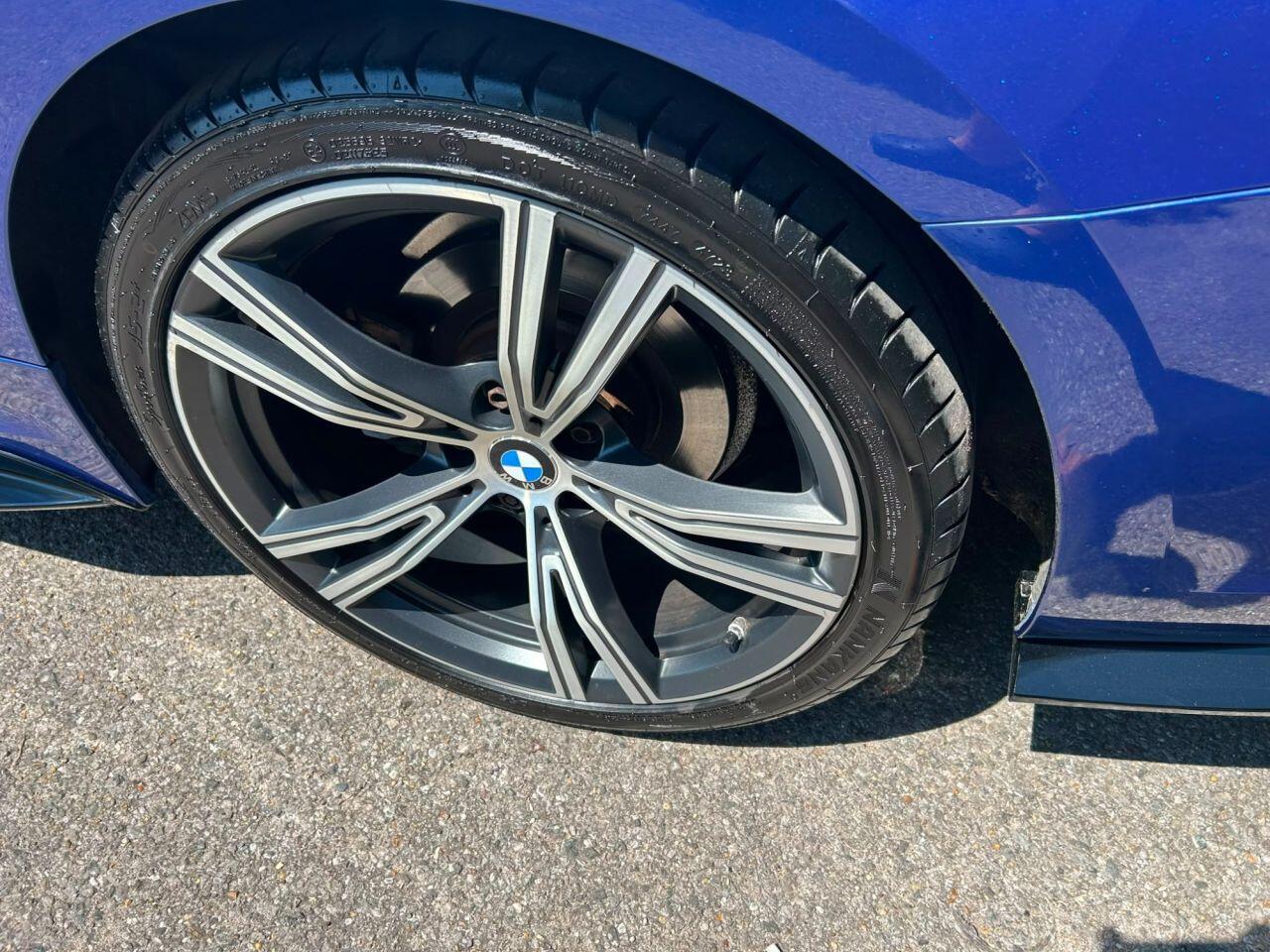 BMW 3 Series view 8
