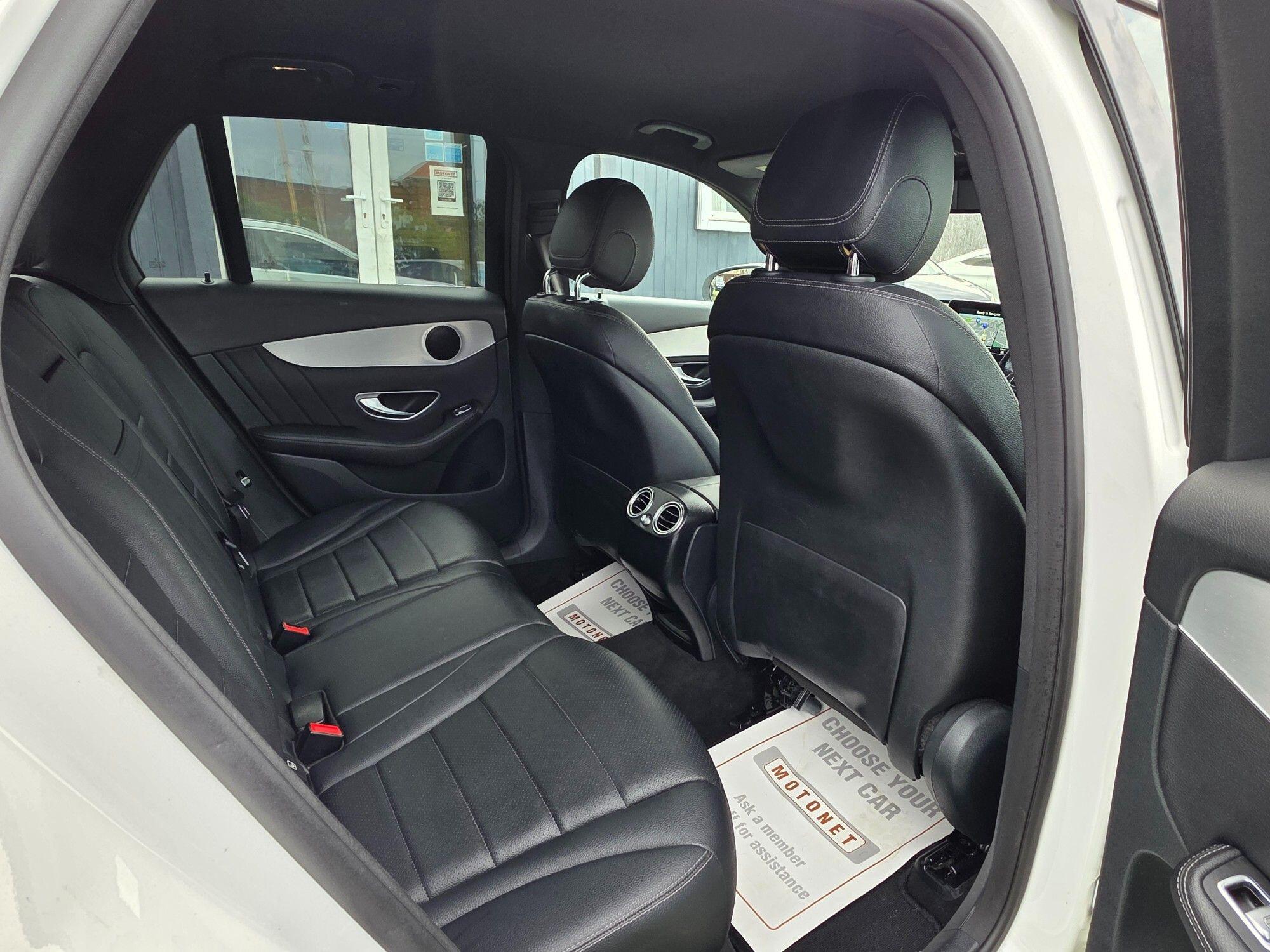Mercedes-Benz GLC view 16