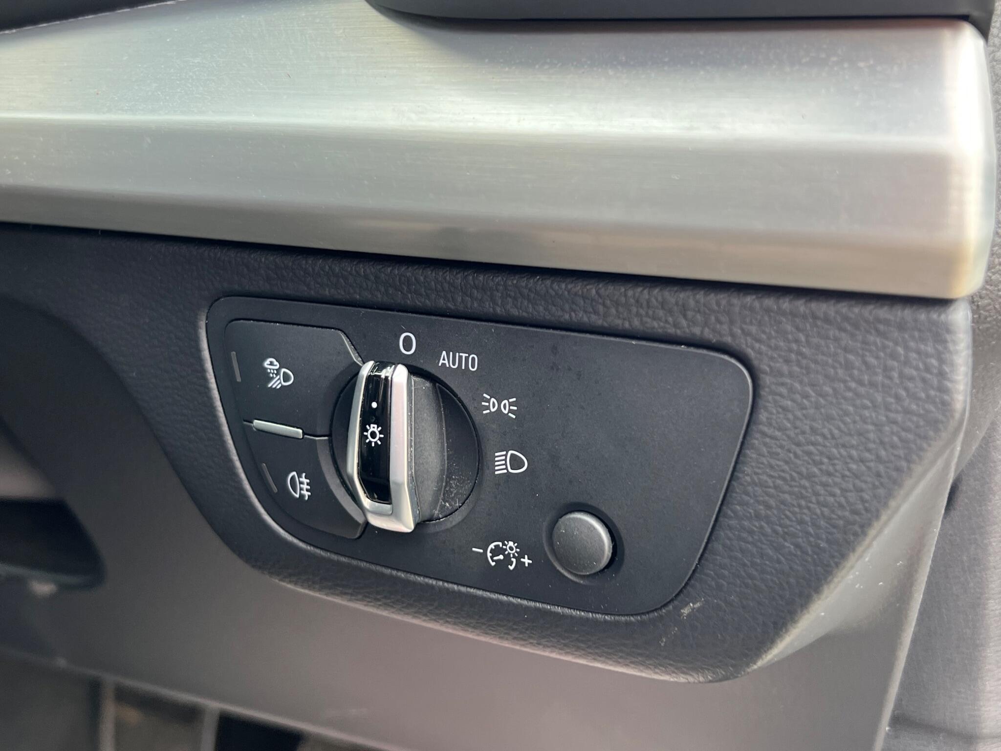 Audi Q5 view 28