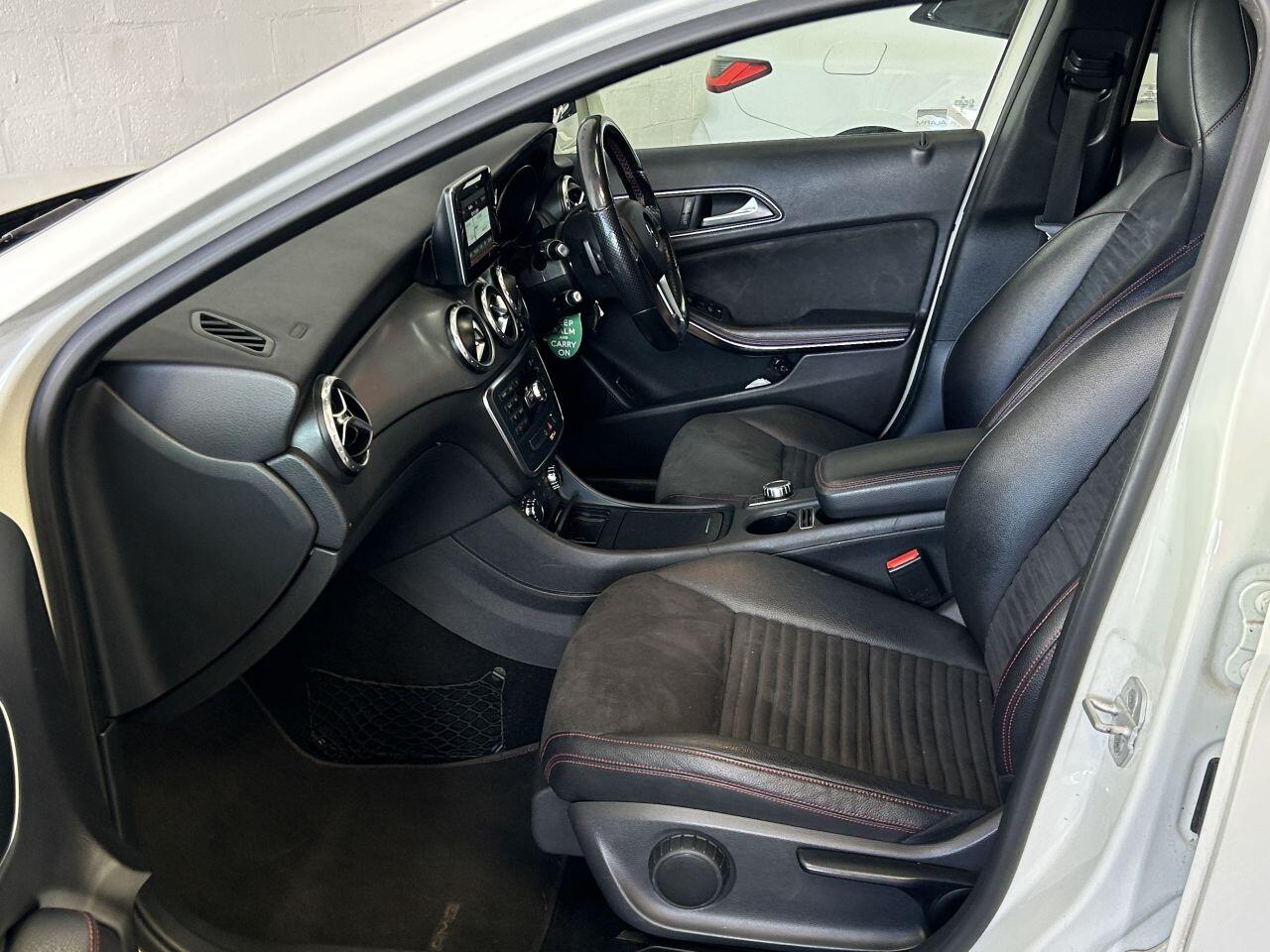 Mercedes-Benz Gla view 52