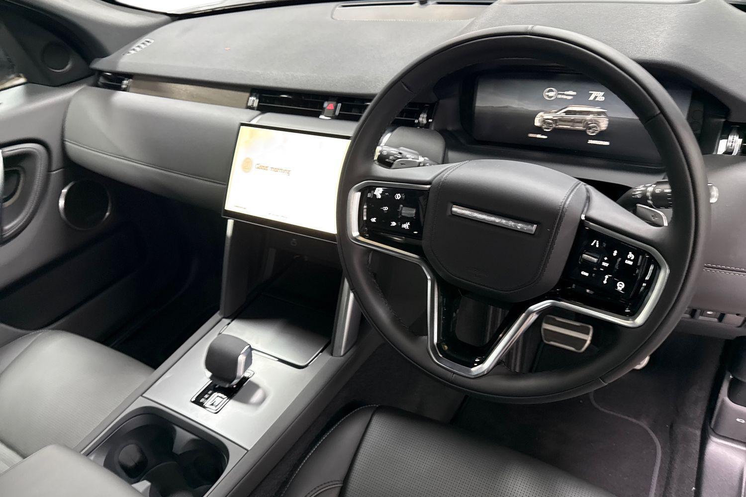 Land Rover Discovery Sport view 15