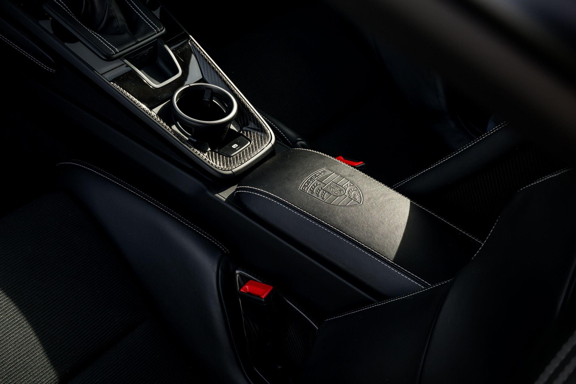 Porsche 911 view 60