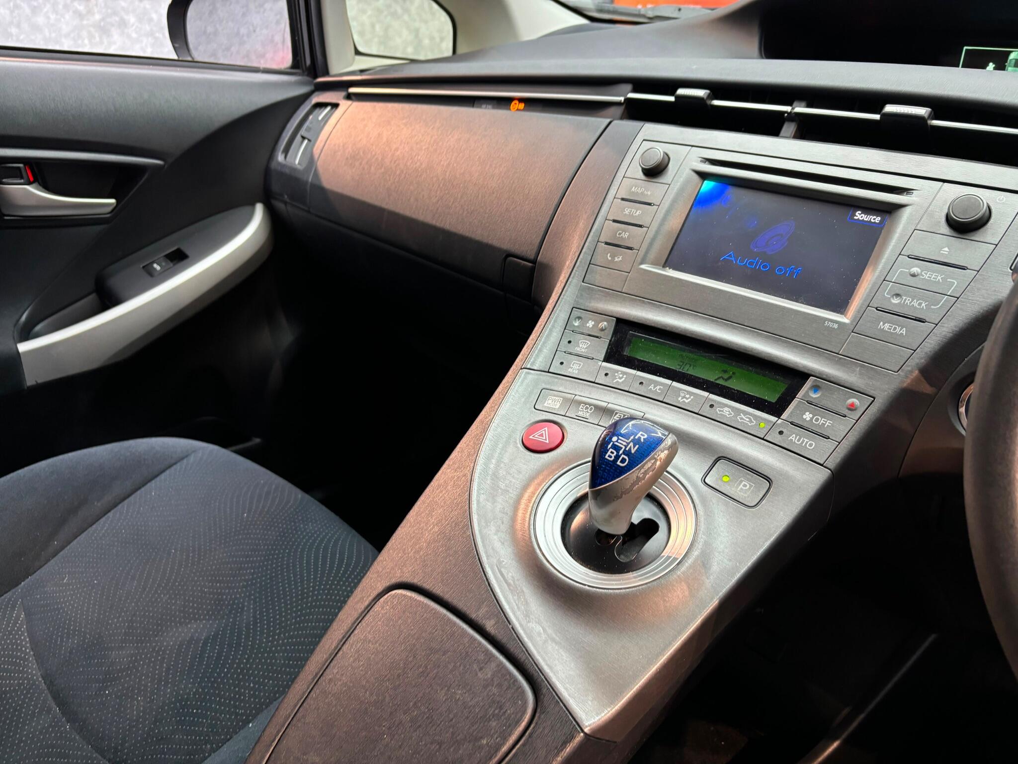 Toyota Prius view 8