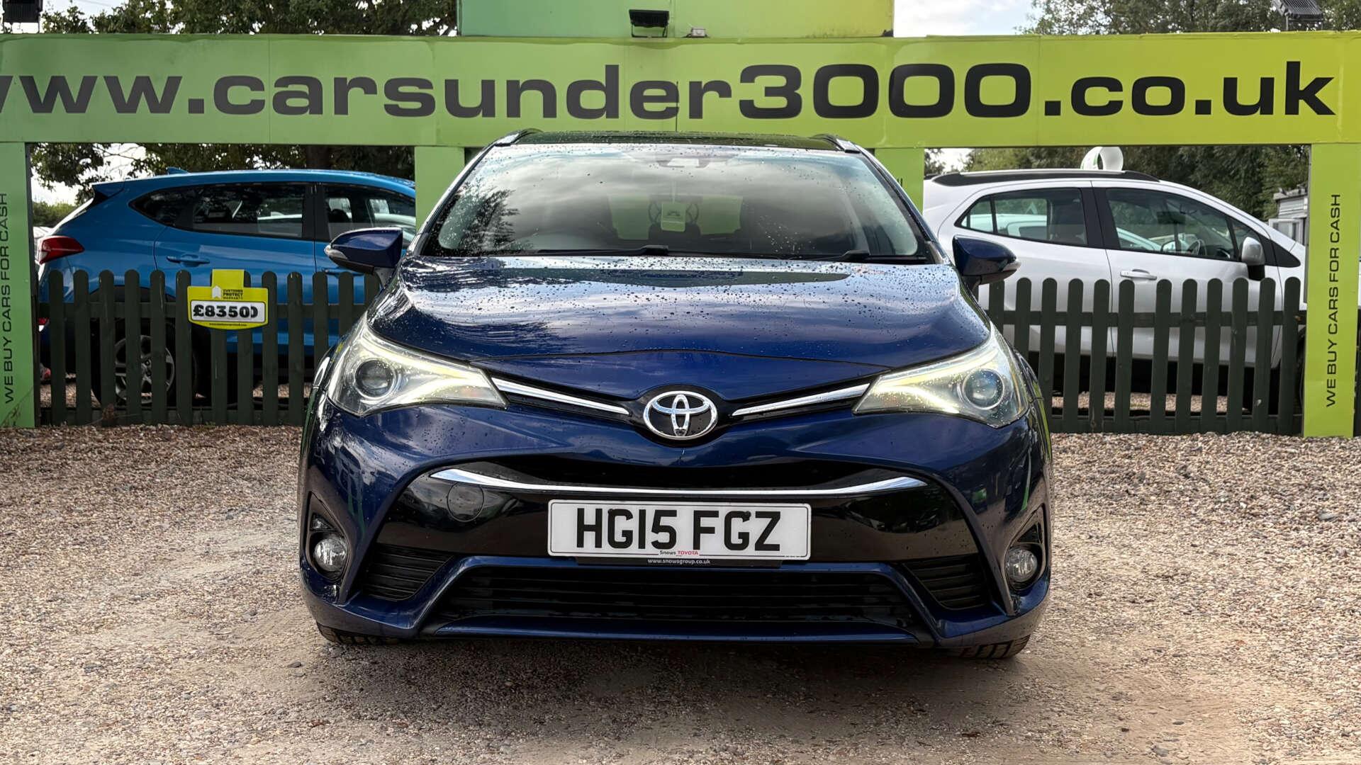 Toyota Avensis view 2