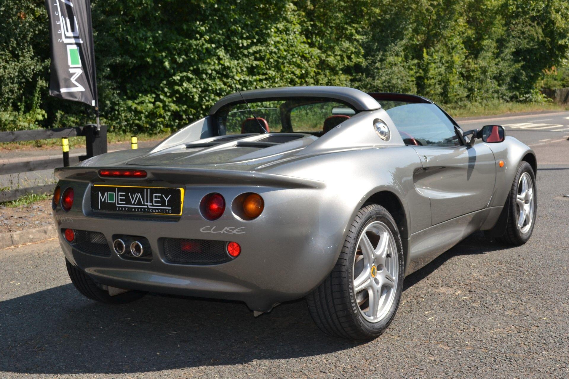 Lotus Elise view 10