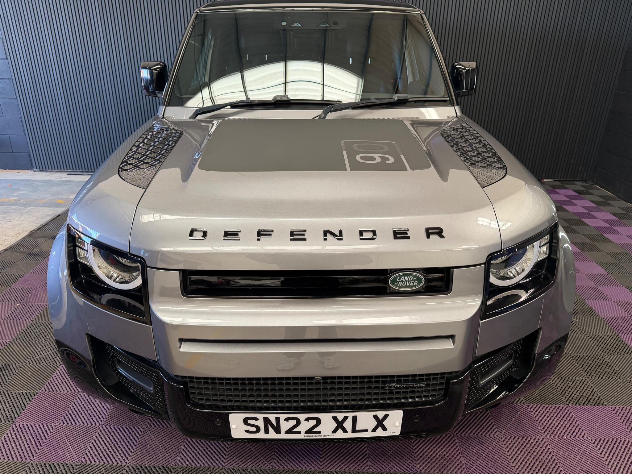 Land Rover Defender view 23