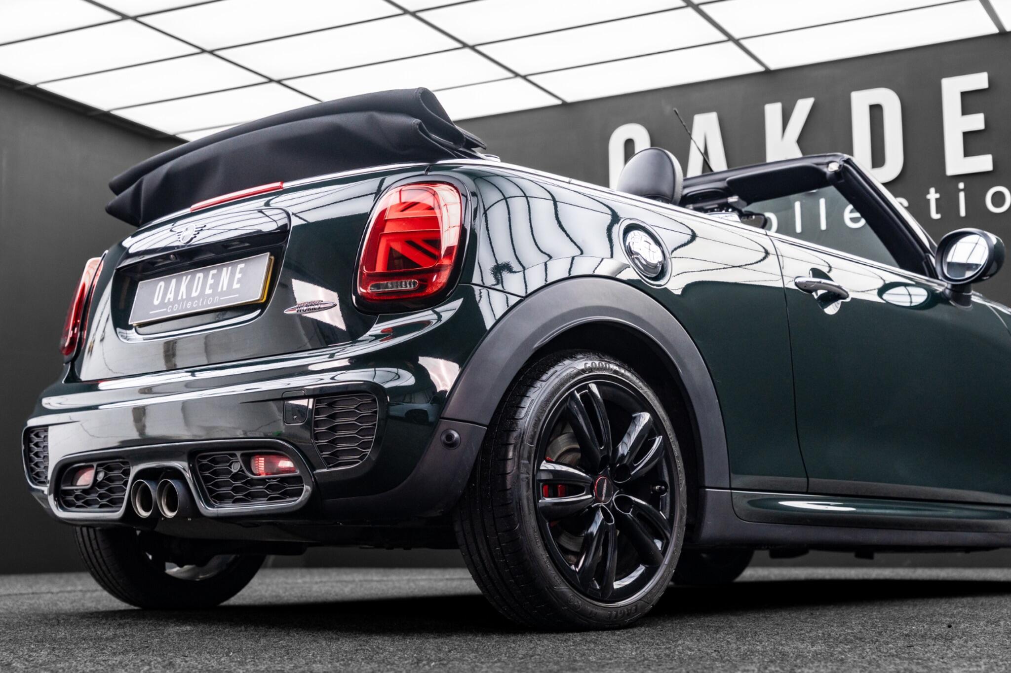 MINI Convertible view 18