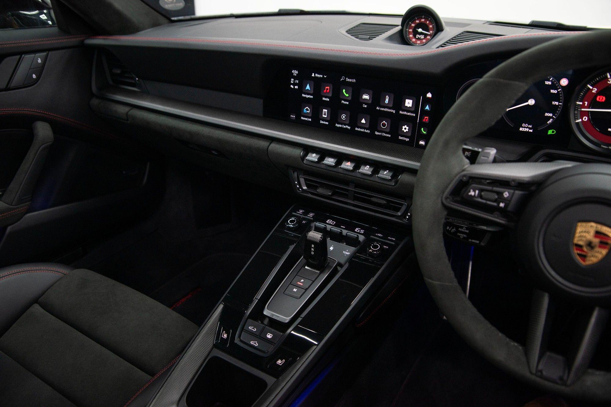 Porsche 911 view 36