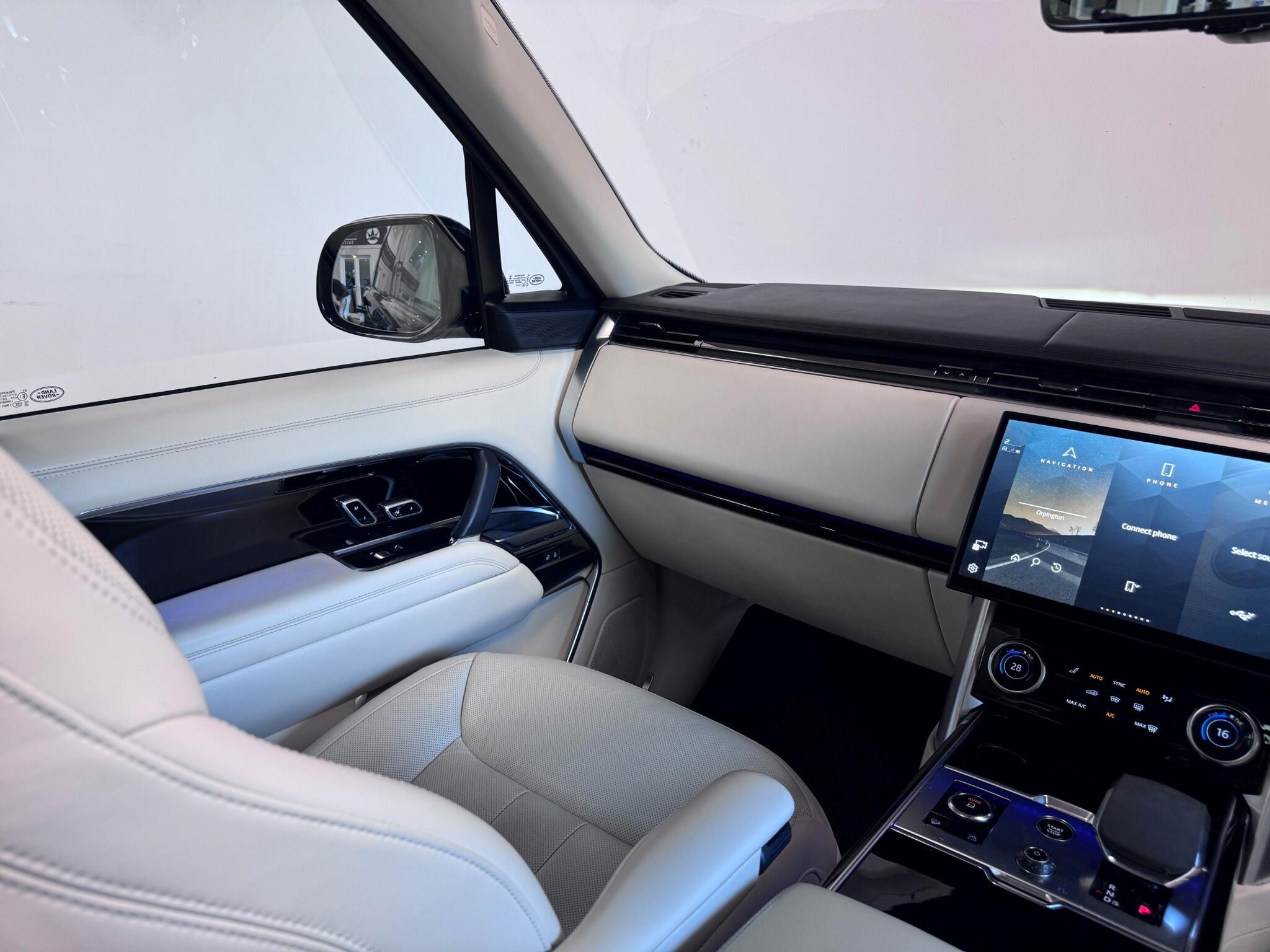 Land Rover Range Rover view 38