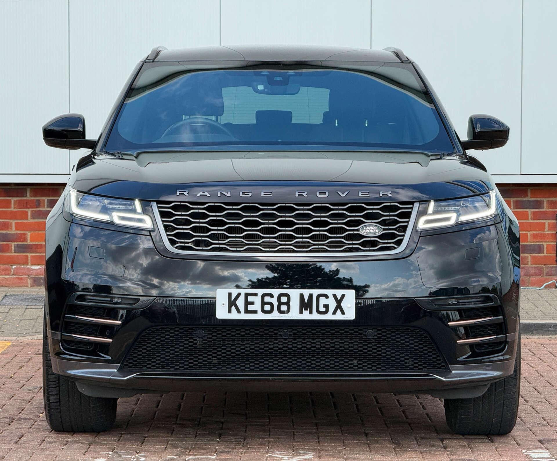 Land Rover Range Rover Velar view 2