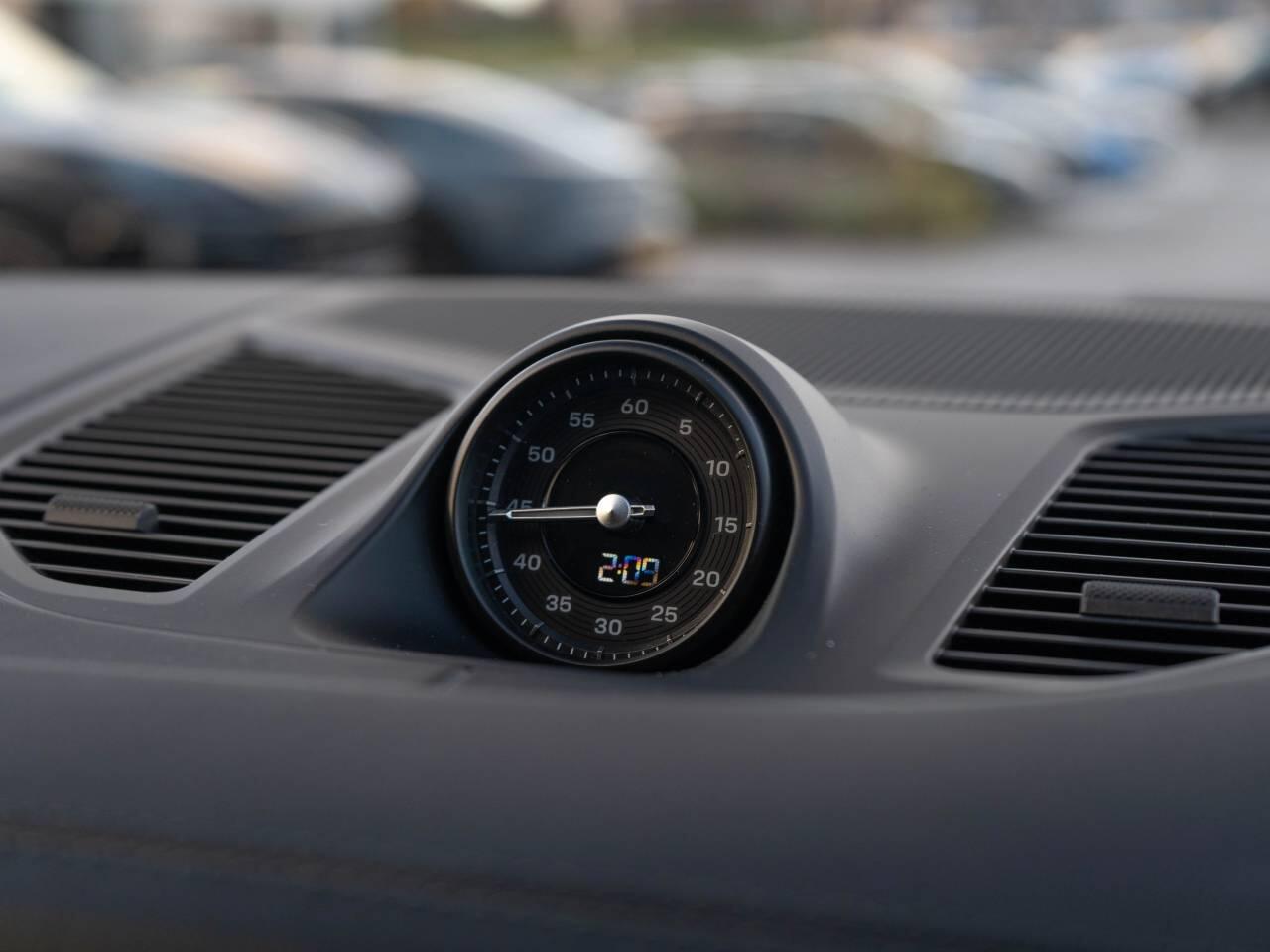 Porsche Cayenne view 47