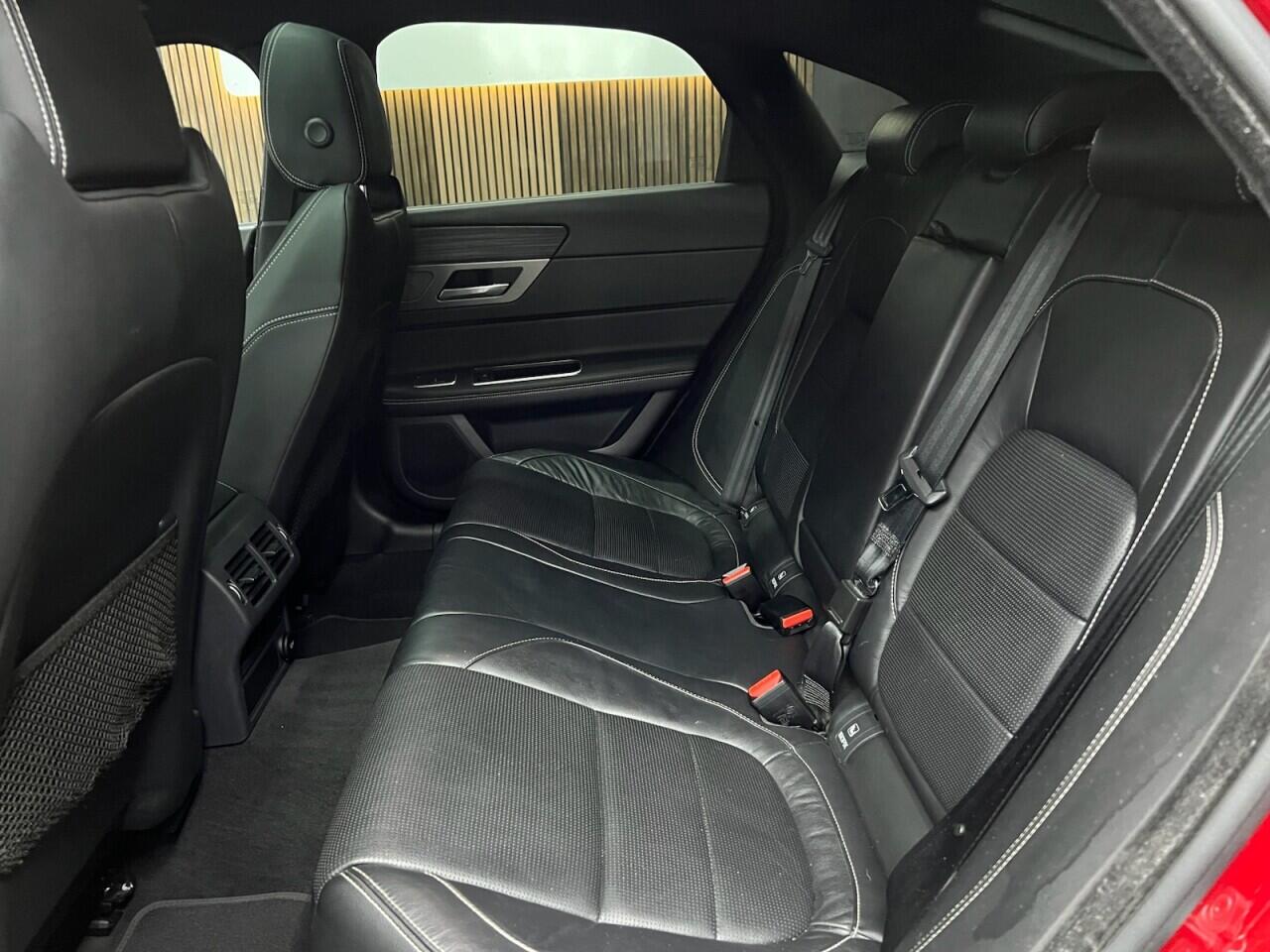 Jaguar XF view 45
