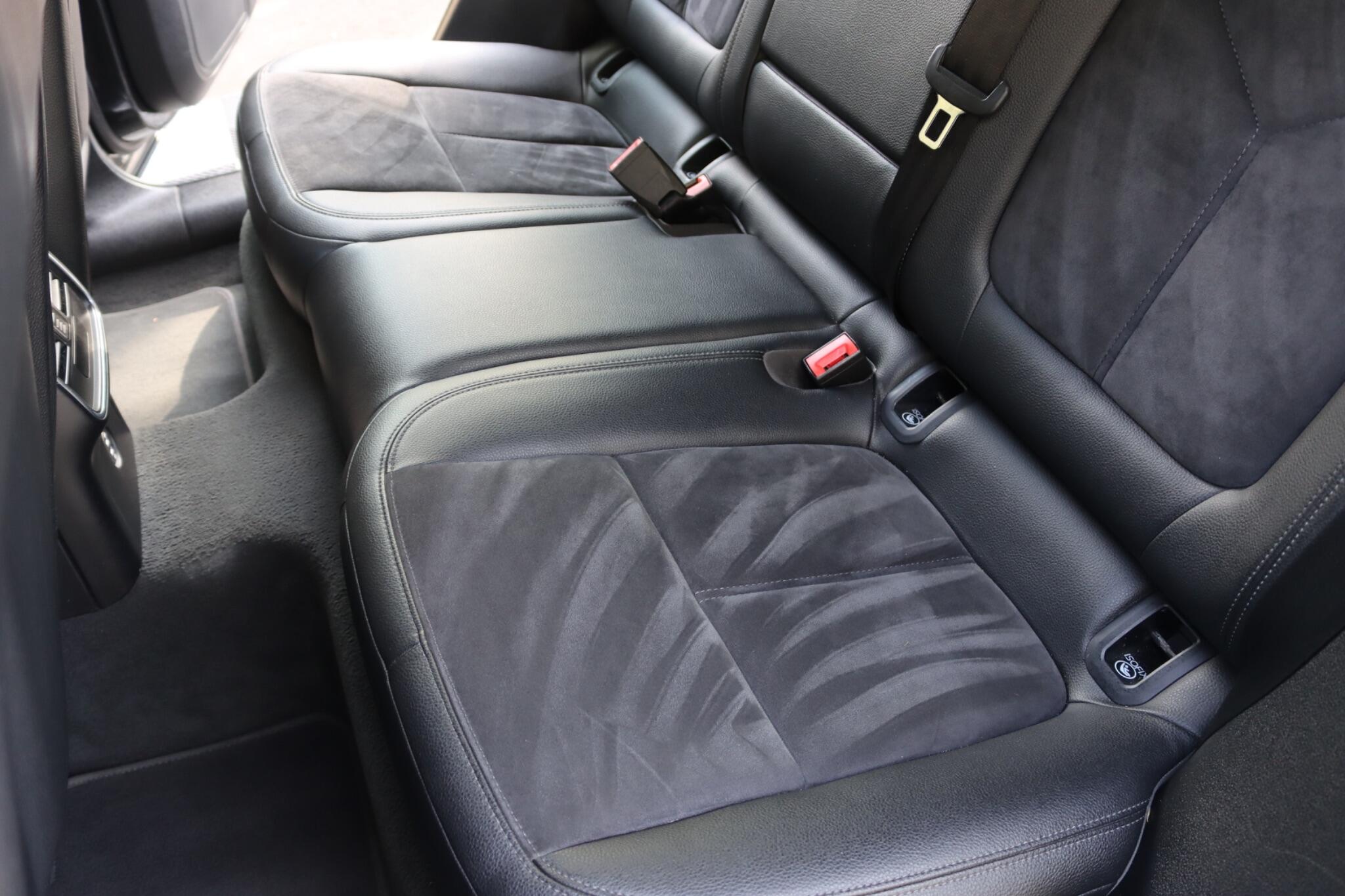 Porsche Macan view 7