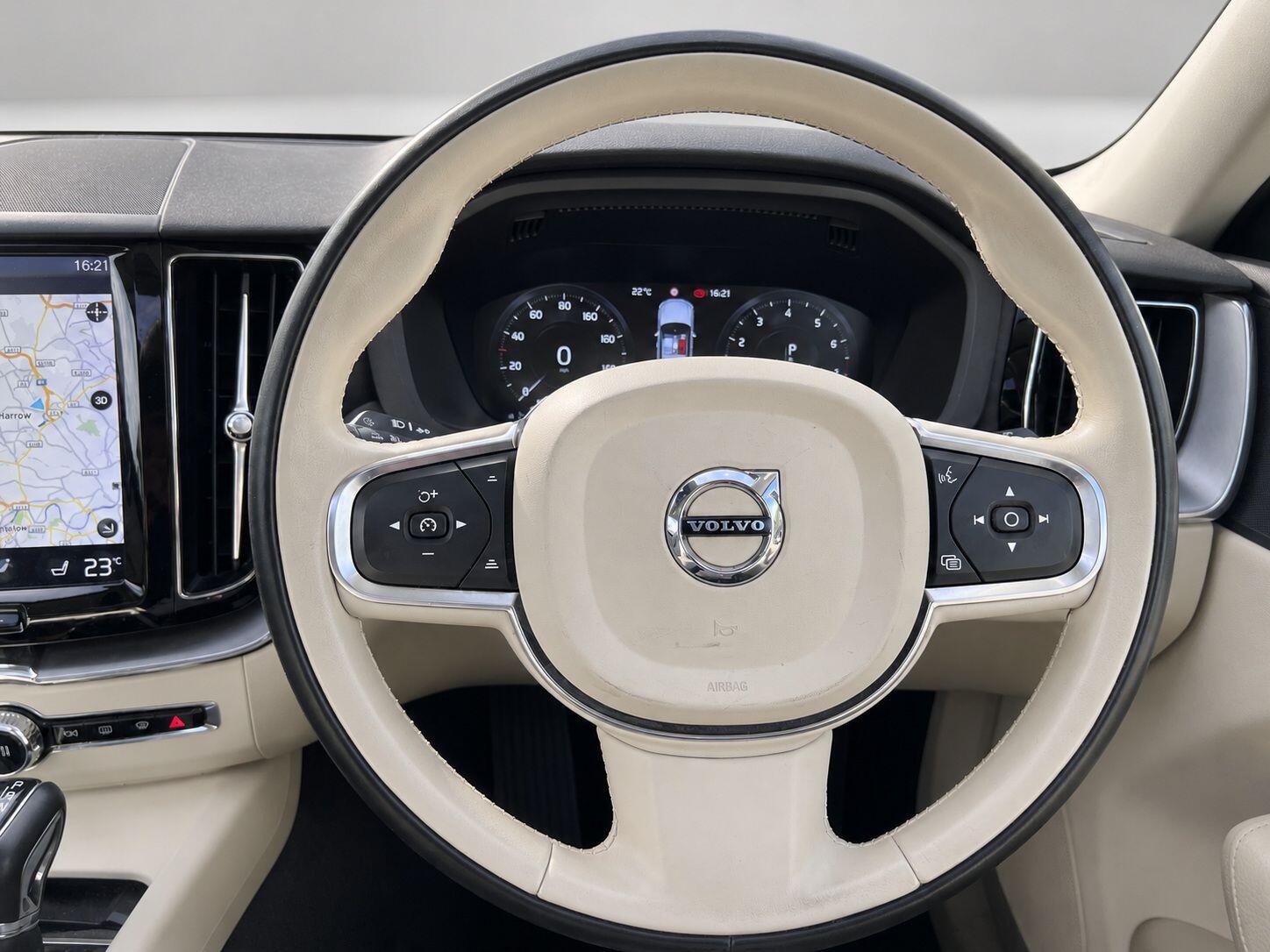 Volvo XC60 view 26