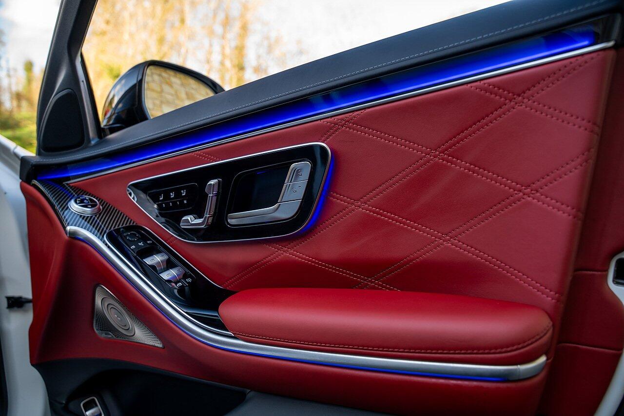 Mercedes-Benz S-Class view 48