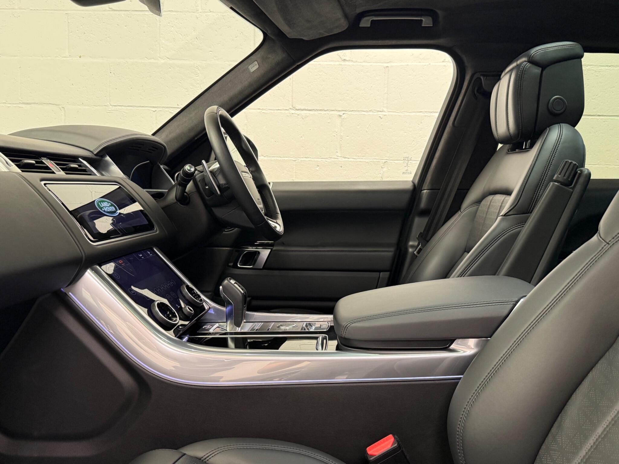 Land Rover Range Rover Sport view 12