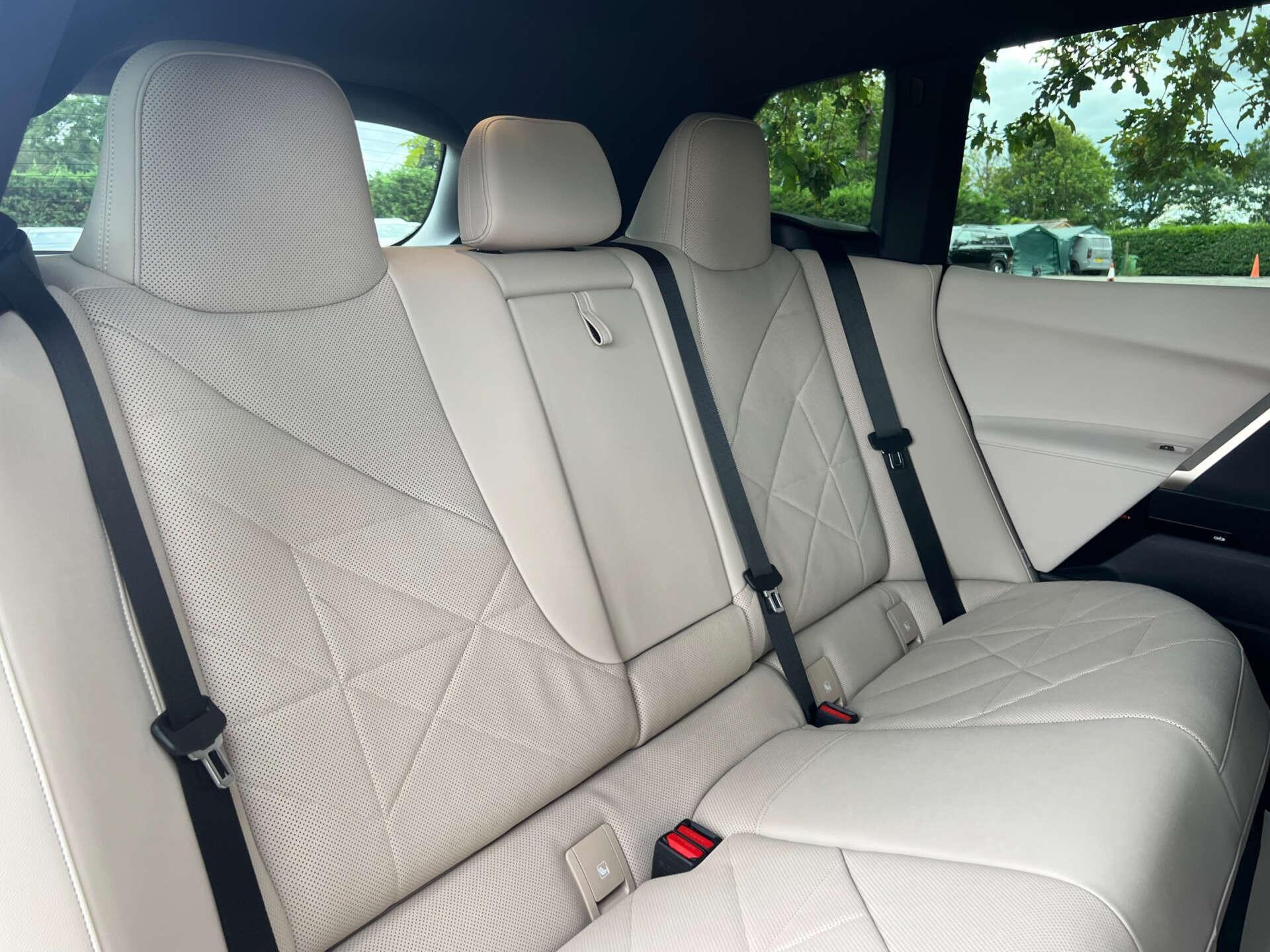 BMW iX view 28