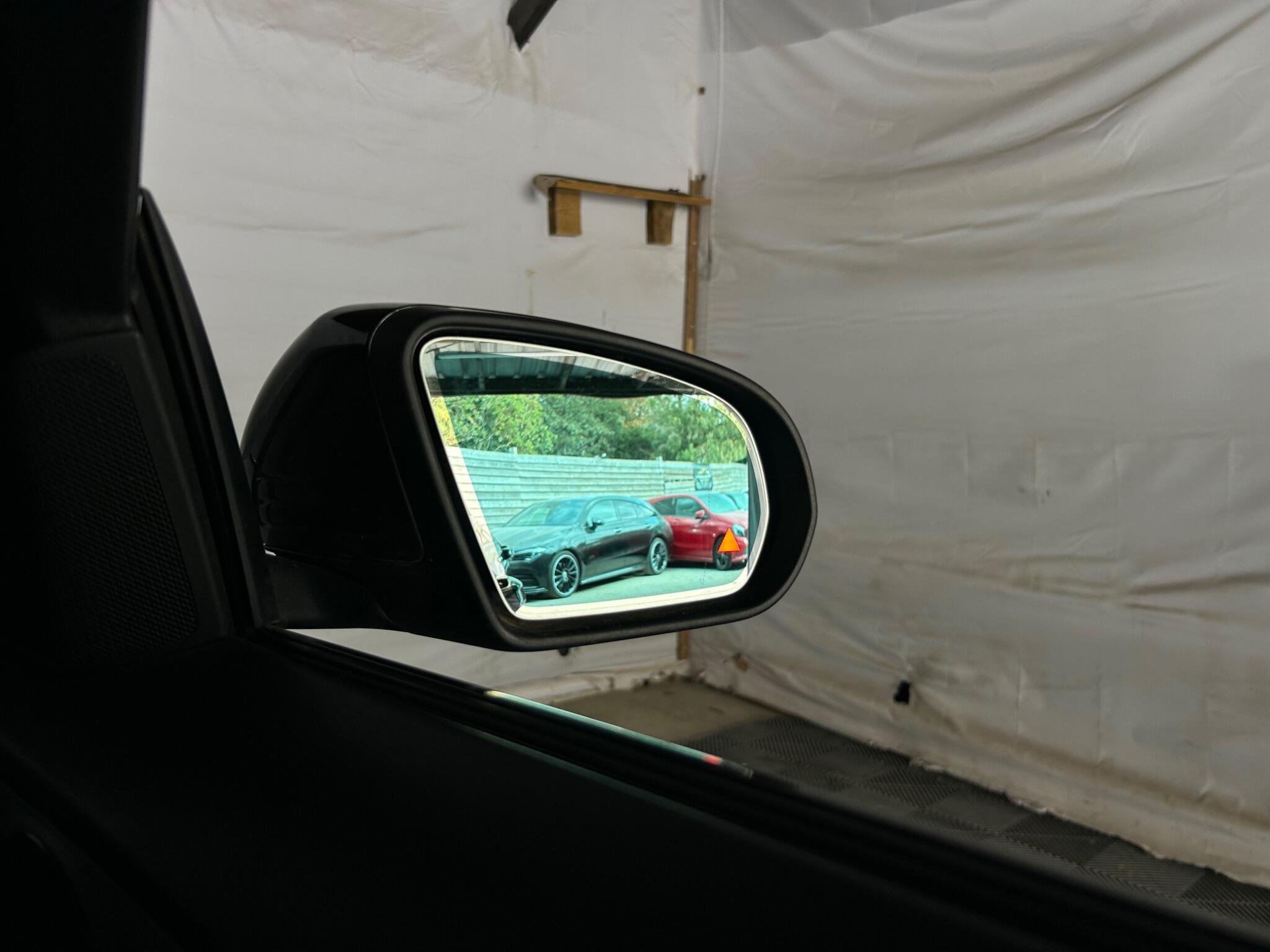 Mercedes-Benz C-Class view 47